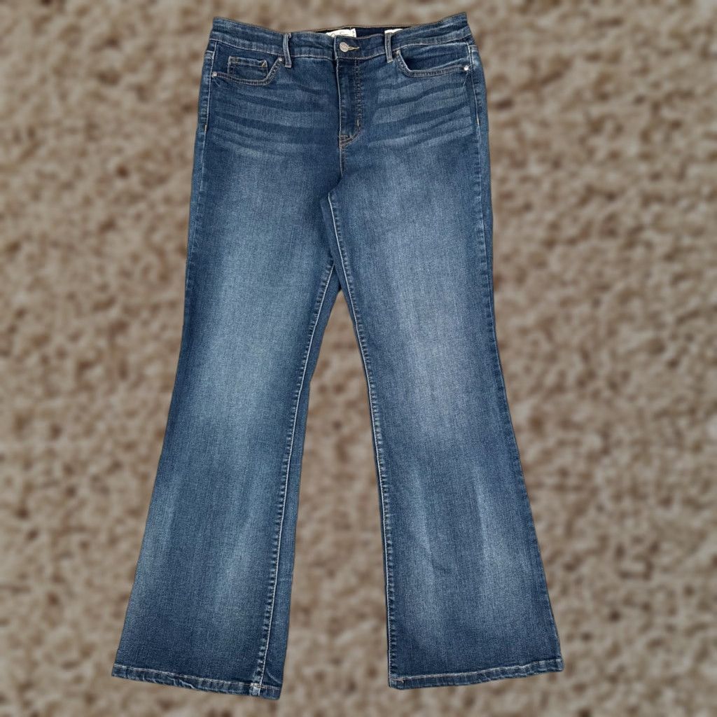 Jessica Simpson Jessica Simpson Jeans Women 14 Blue Denim Flared High Rise 34x31 Cotton Blend 5-Pocket Design Regular Stretch Size 36" / US 14 / IT 50 - 1 Thumbnail