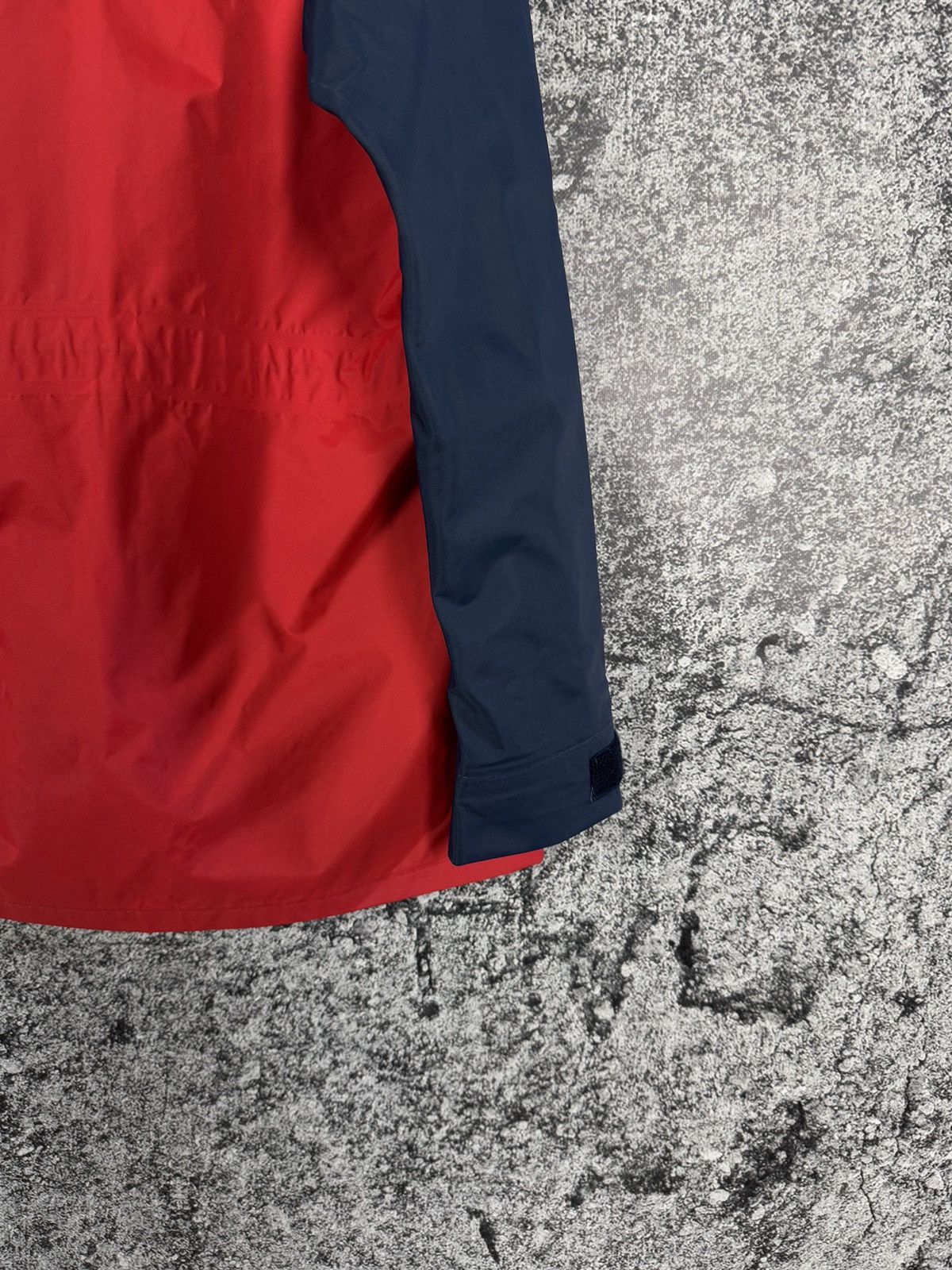 Helly Hansen Mens Helly Hansen Vintage Jacket Windbreaker Waterproof Size US S / EU 44-46 / 1 - 16 Thumbnail