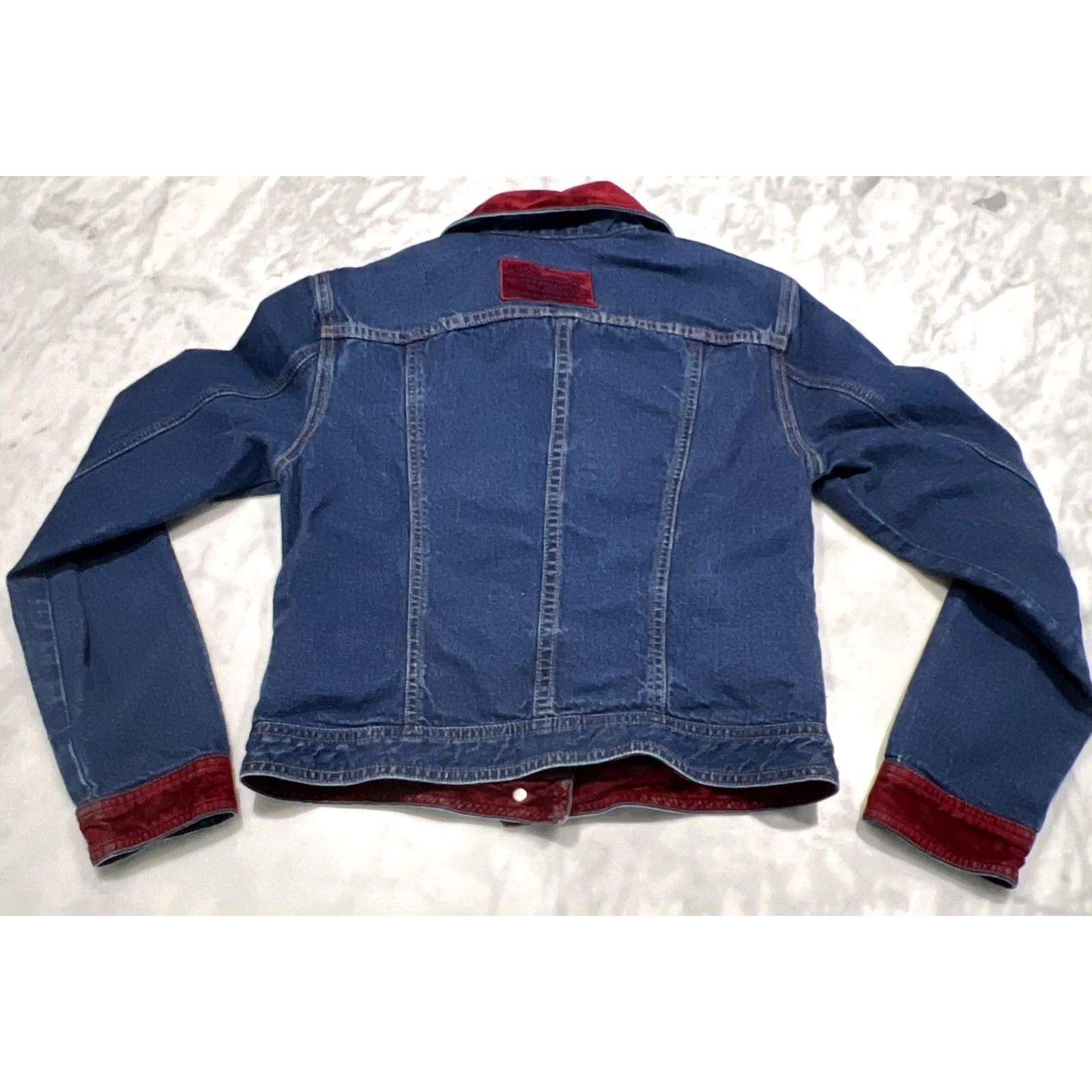 Guess VINTAGE Guess Glamour Denim Jacket Medium Red Velvet Trim Trucker USA Shirt Women's M 90s Biker Pockets Size M / US 6-8 / IT 42-44 - 4 Thumbnail