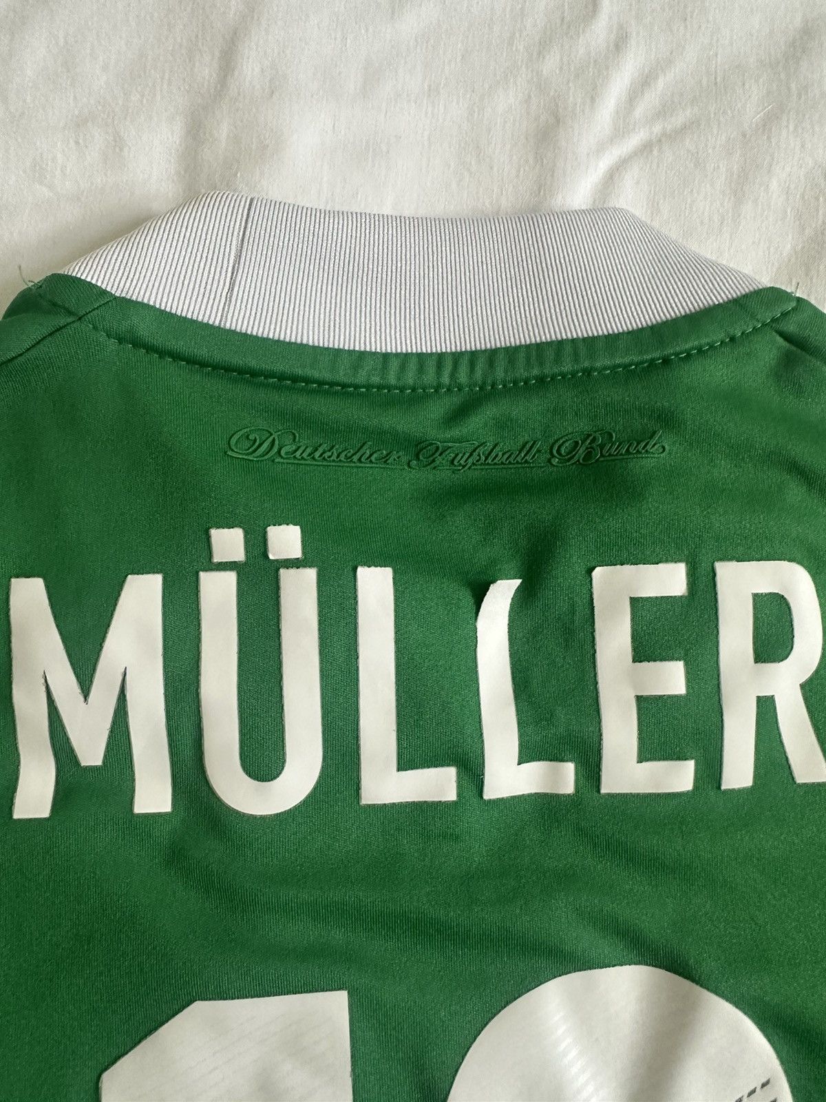 Adidas Thomas Müller Germany away jersey 2012-13 Size US XS / EU 42 / 0 - 6 Thumbnail