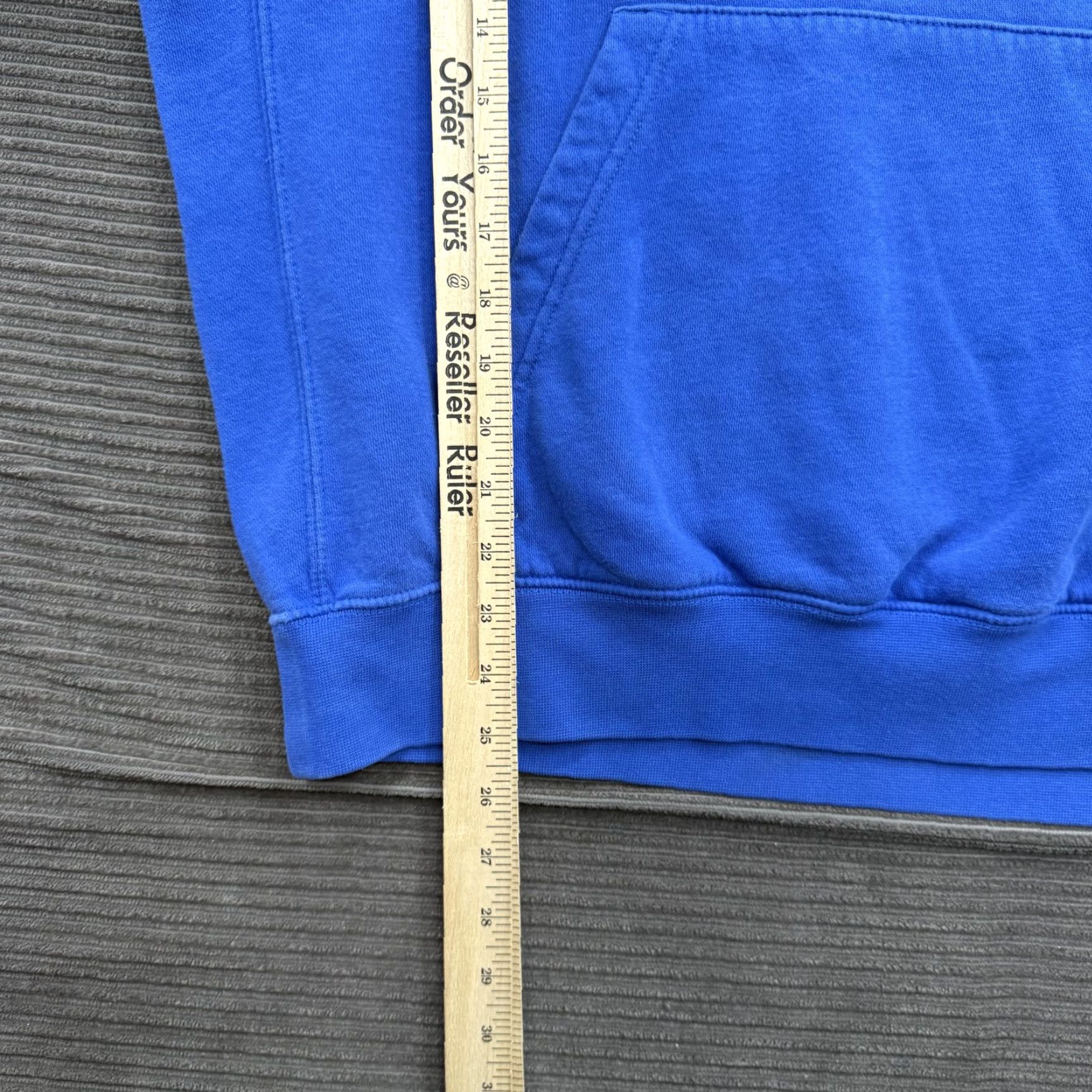 Nike VINTAGE Nike Hoodie Mens Large Blue Floral Swoosh Embroidered Pullover Made In Egypt Size US L / EU 52-54 / 3 - 4 Thumbnail