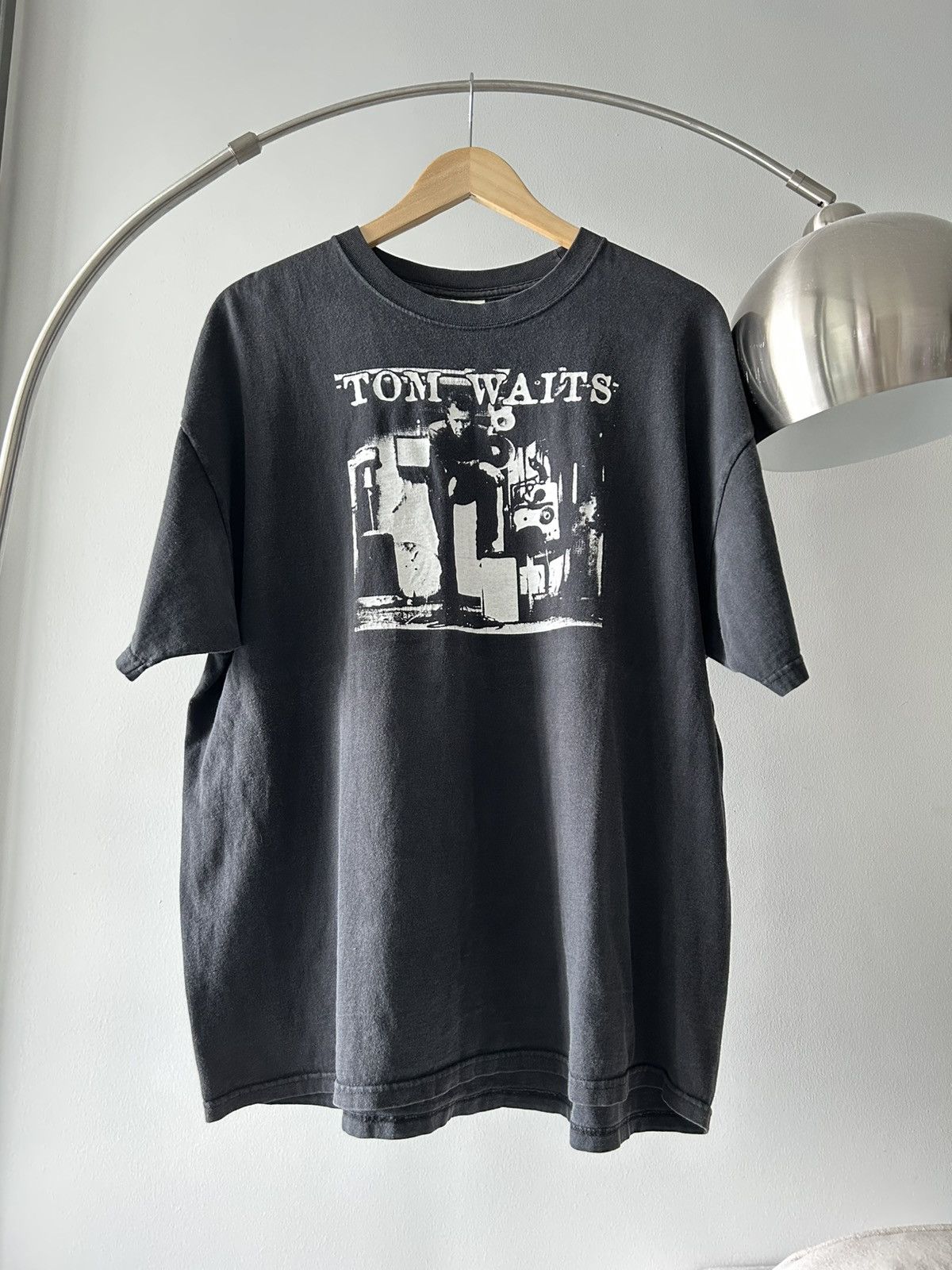 Vintage Tom Waits T Shirt 00s Size US XL / EU 56 / 4 - 1 Thumbnail