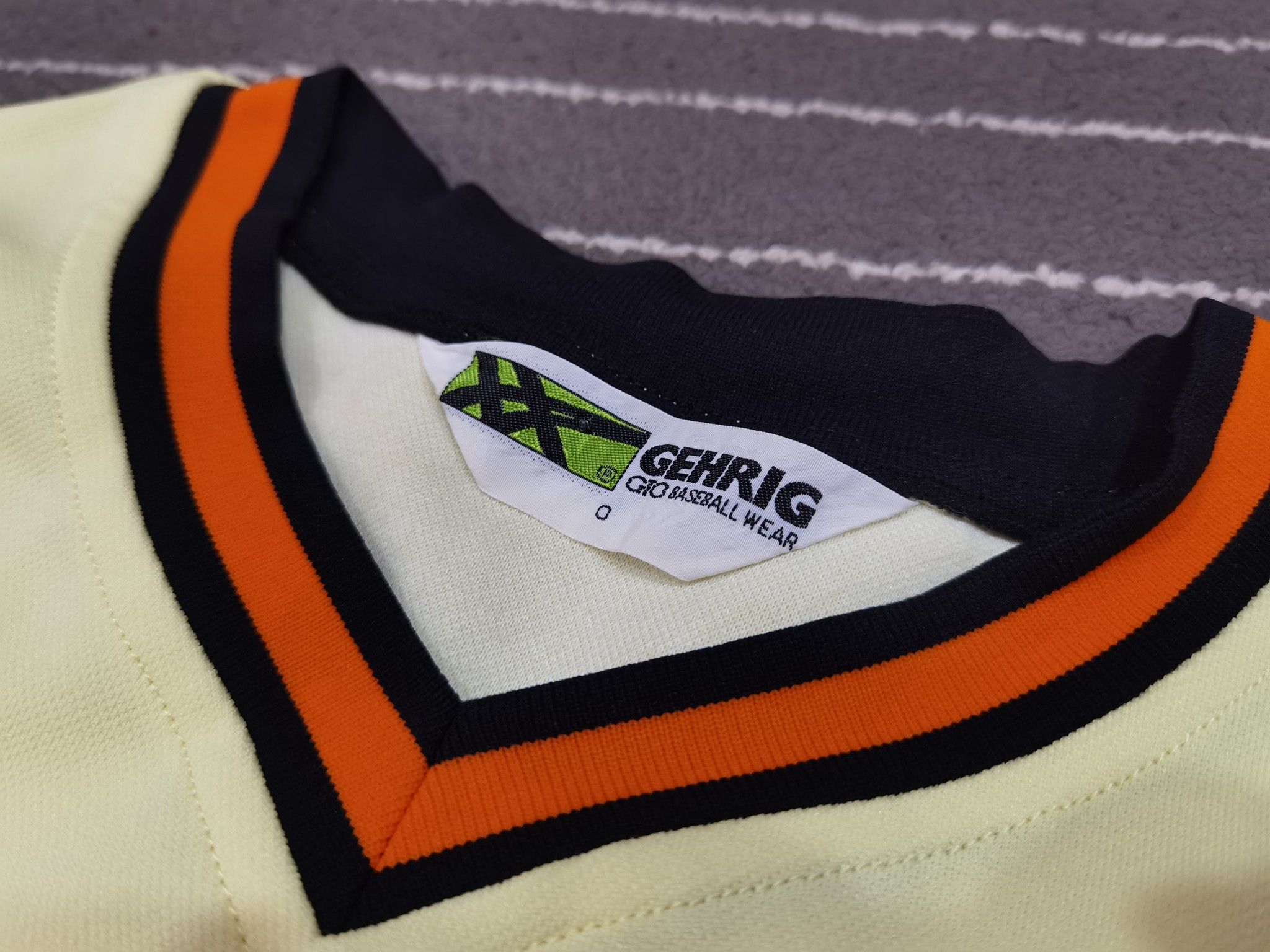 Japanese Brand Vintage Fukuoka 8 X GEHRIG V neck S 1604 Size US S / EU 44-46 / 1 - 4 Thumbnail