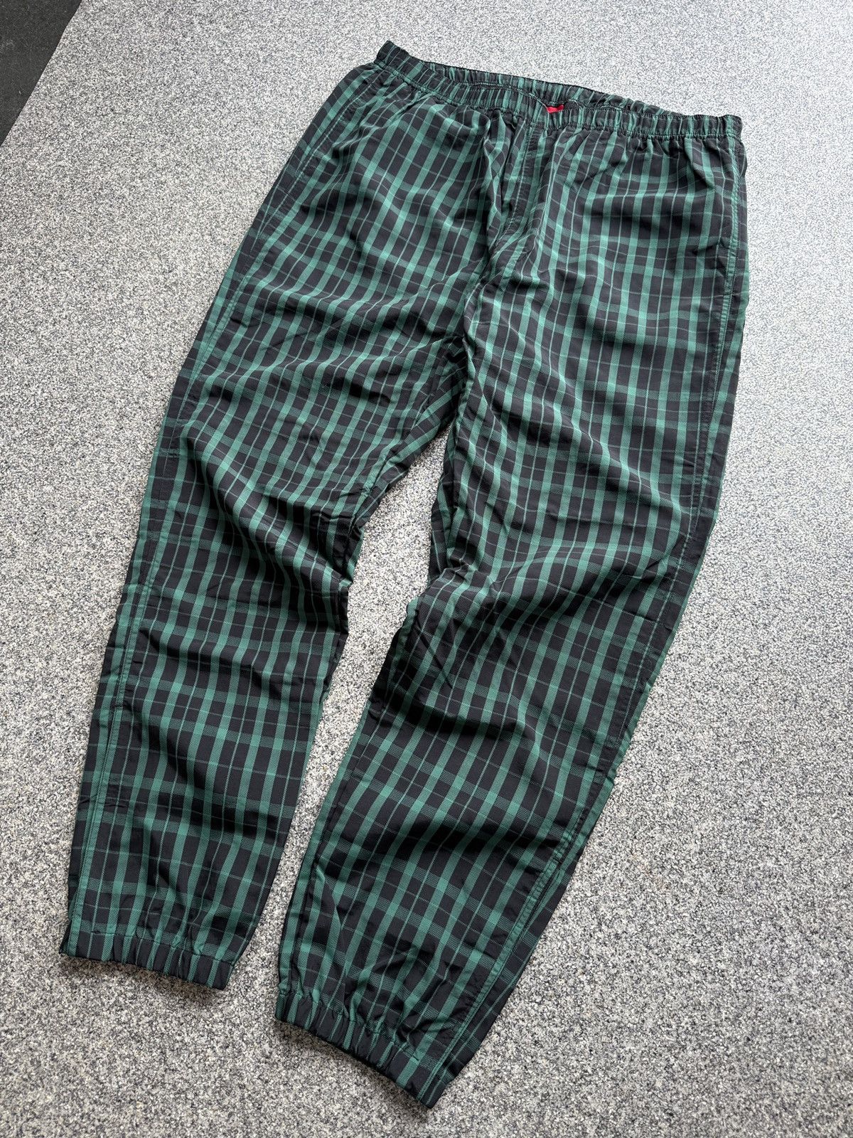 Supreme Supreme Plaid Nylon Trackpants FW18 Size US 34 / EU 50 - 3 Thumbnail