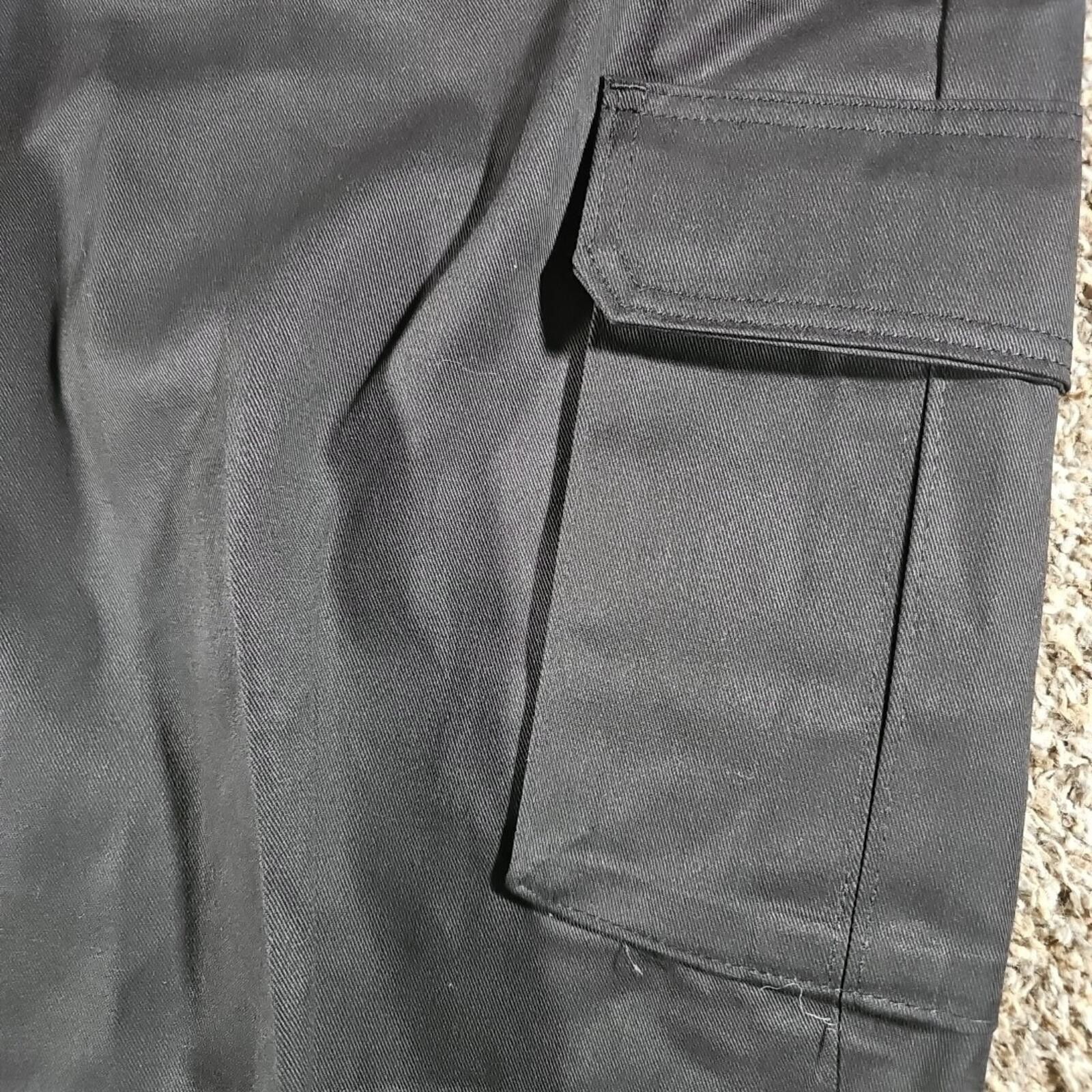 Dickies Dickies Sz 44 Loose Fit Black Cargo Work Shorts Size US 44 / EU 60 - 2 Thumbnail