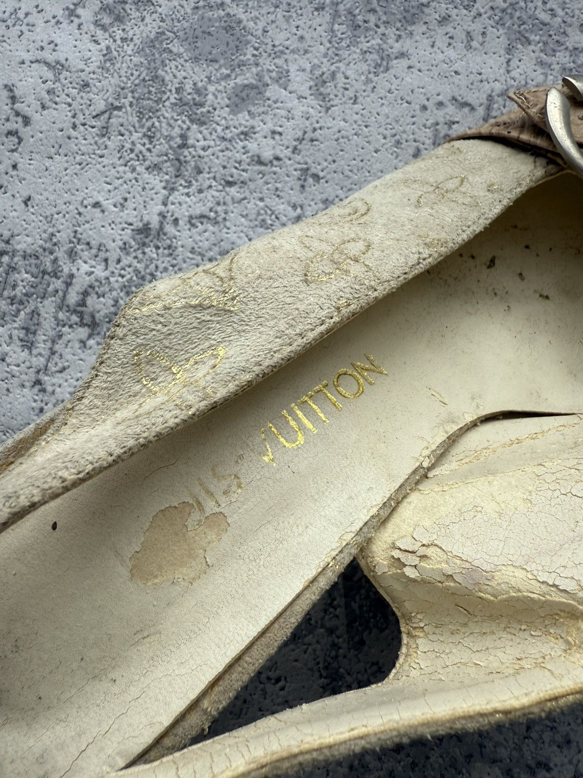 Louis Vuitton Archive Louis Vuitton Ostrich Vintage Mule Size in Fact 38 Size US 8 / IT 38 - 11 Thumbnail