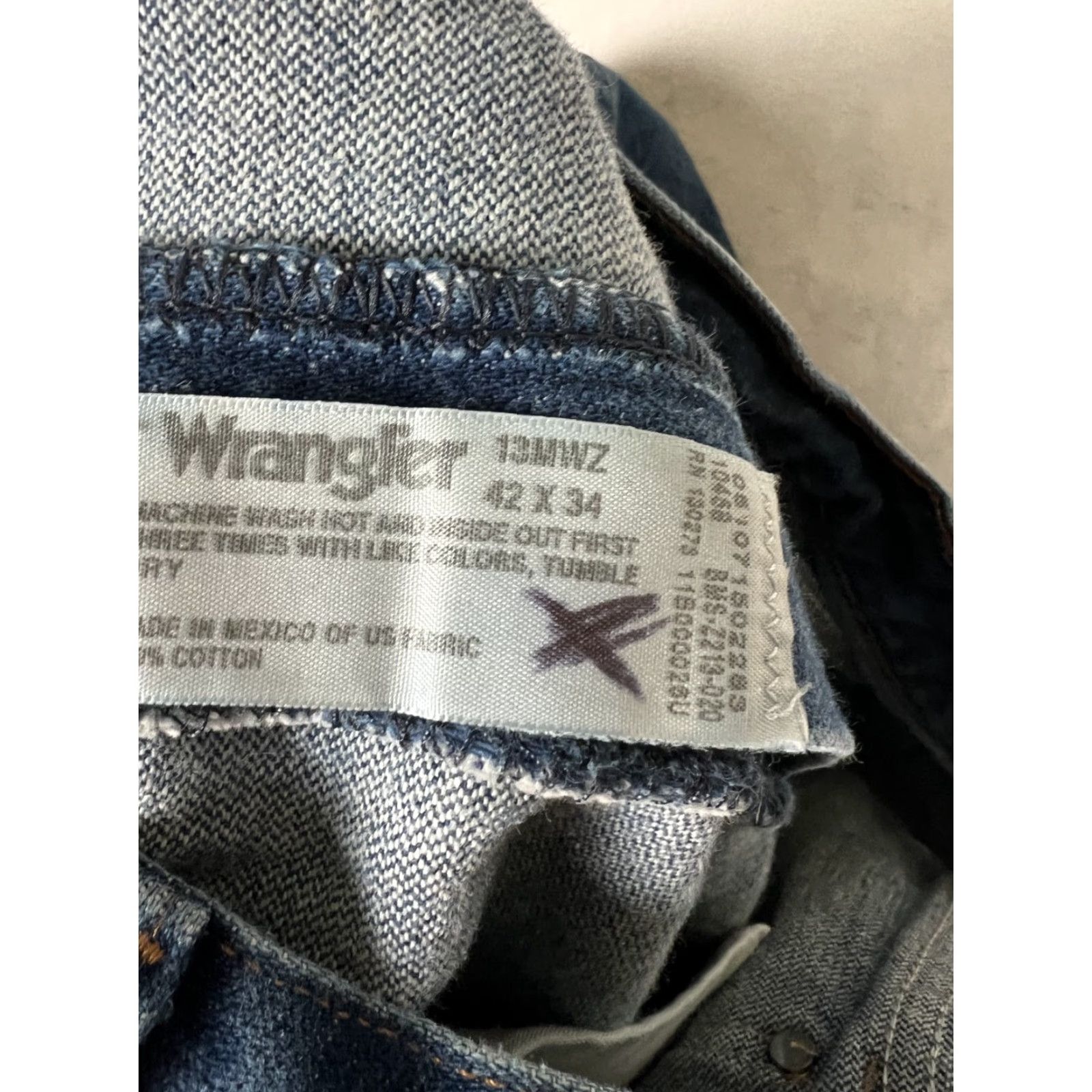 Wrangler VINTAGE Wrangler Jeans 13MWZ Denim Regular 40x34 Blue Cowboy Cowboy Cut 5-Pocket Mens Jeans Regular Fit Mens Jeans Size US 40 / EU 56 - 5 Thumbnail