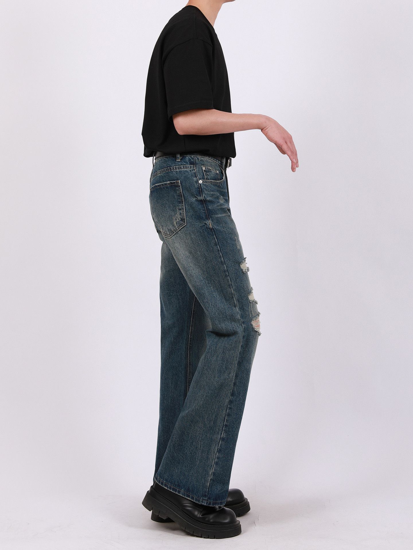 Japanese Brand Retro distressed loose-fitting casual ripped flared jeans Size US 32 / EU 48 - 5 Thumbnail