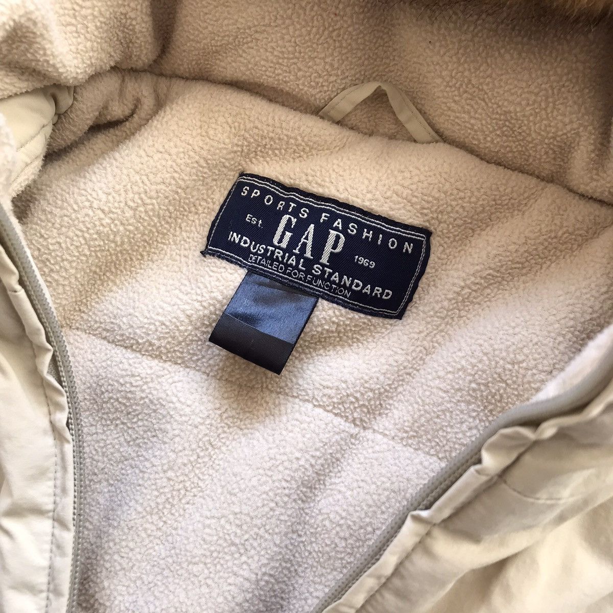 Vintage Vintage Gap Quilted Puffer Jacket Cream Gorpcore Y2K Faded L Size US L / EU 52-54 / 3 - 5 Thumbnail