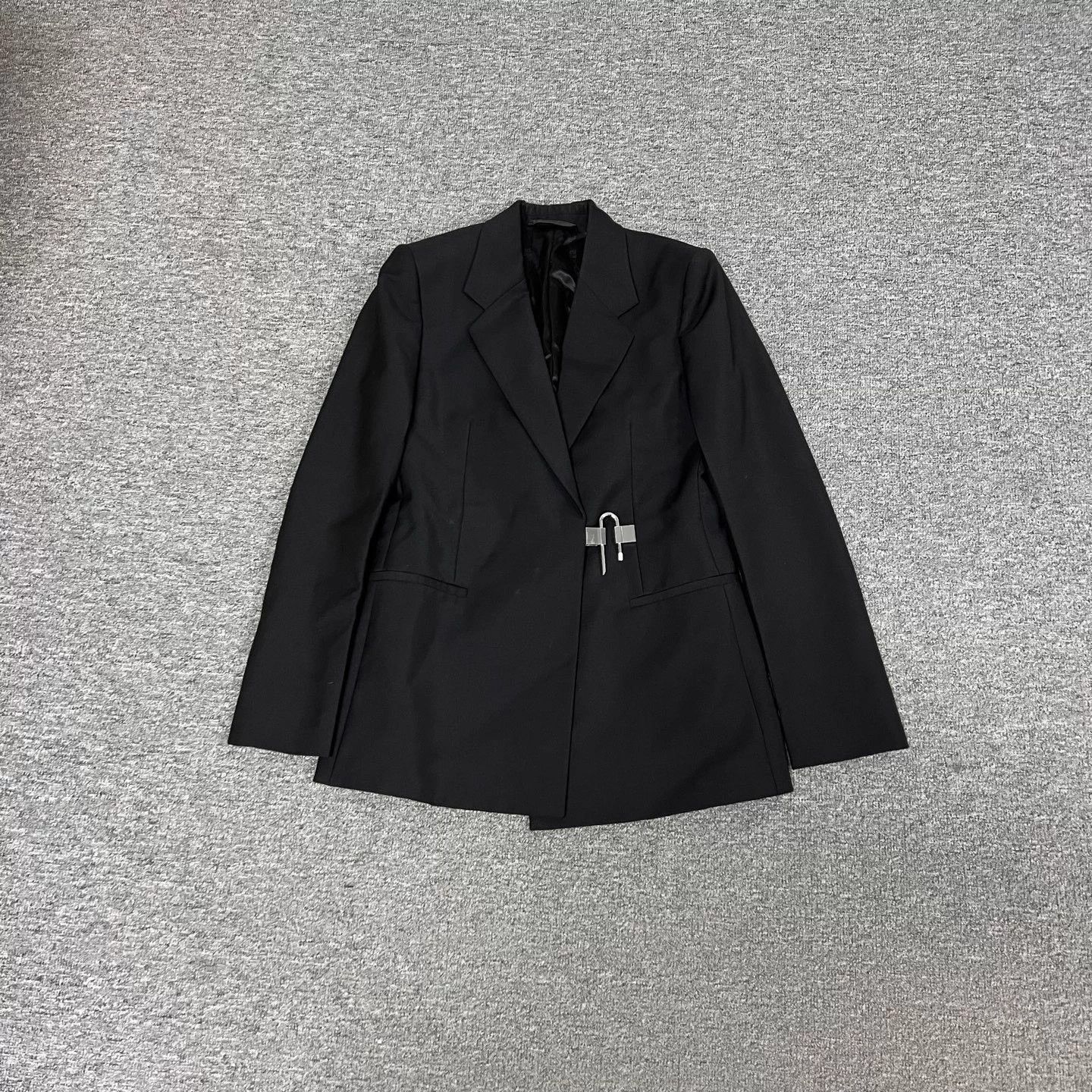 Givenchy Givenchy Lock Blazer 36 99 New Size XS / US 0-2 / IT 36-38 - 2 Thumbnail