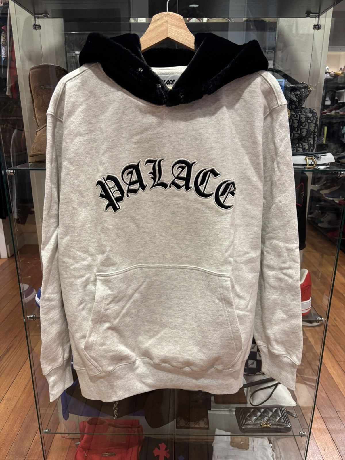 Palace Palace Faux Fur Hooded Sweatshirt Size US XL / EU 56 / 4 - 1 Thumbnail