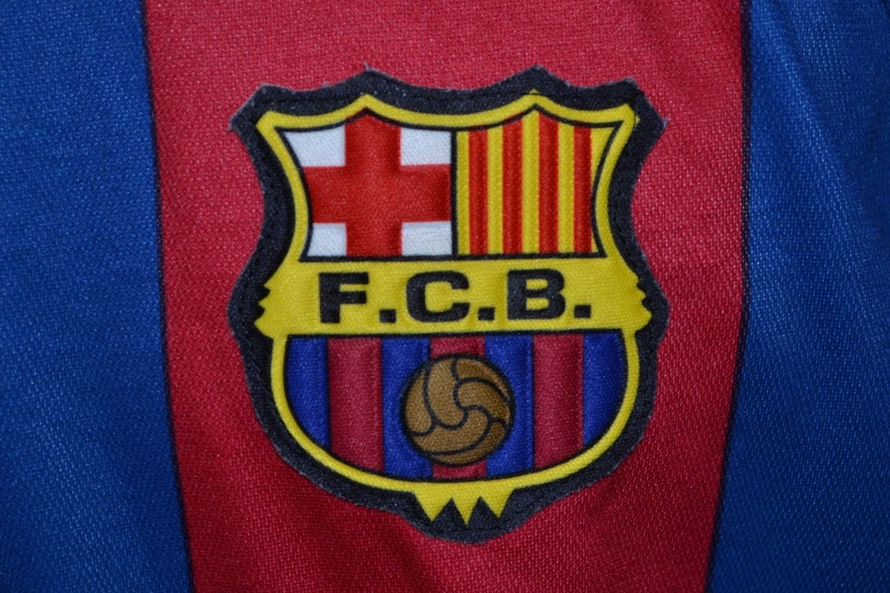 Vintage Vintage Official FC Barcelona Football Jersey #7 Saviola XL Size US XL / EU 56 / 4 - 5 Thumbnail