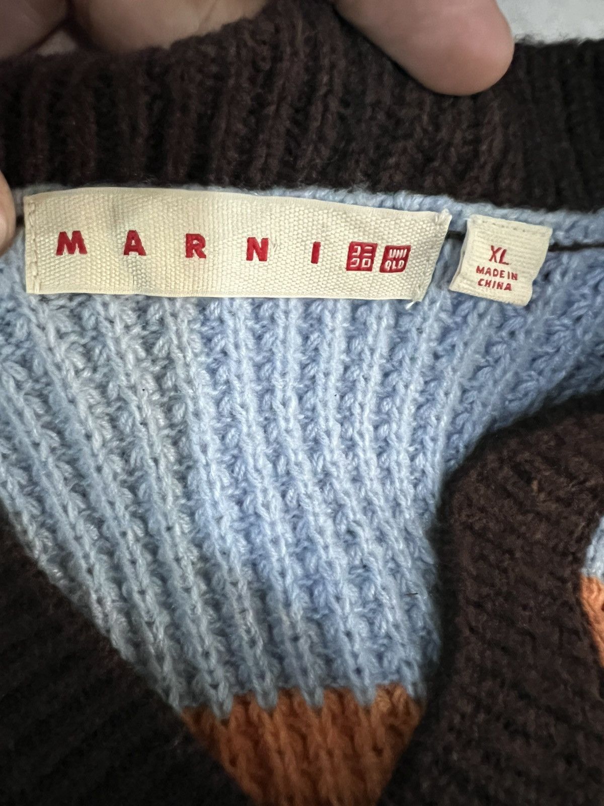 Marni × Uniqlo Marni x Uniqlo pop-corn knit V-neck Size US M / EU 48-50 / 2 - 6 Thumbnail