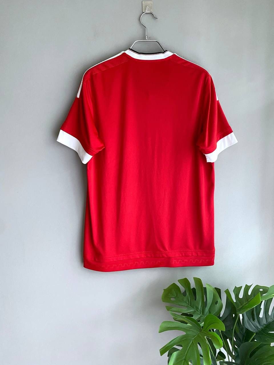 Adidas Manchester United 2015/16 Home Soccer Jersey, Size L, AC1414 Size US L / EU 52-54 / 3 - 10 Thumbnail