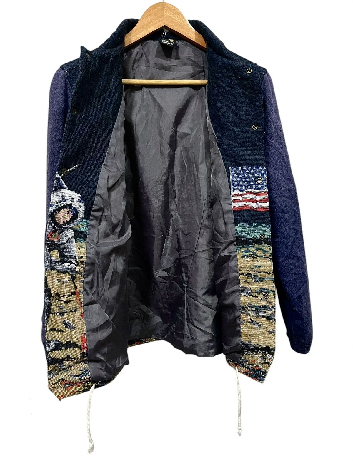 go slow caravan 🔥Go Slow Caravan A Casual Jacket With Embroidered Design Size US M / EU 48-50 / 2 - 3 Thumbnail