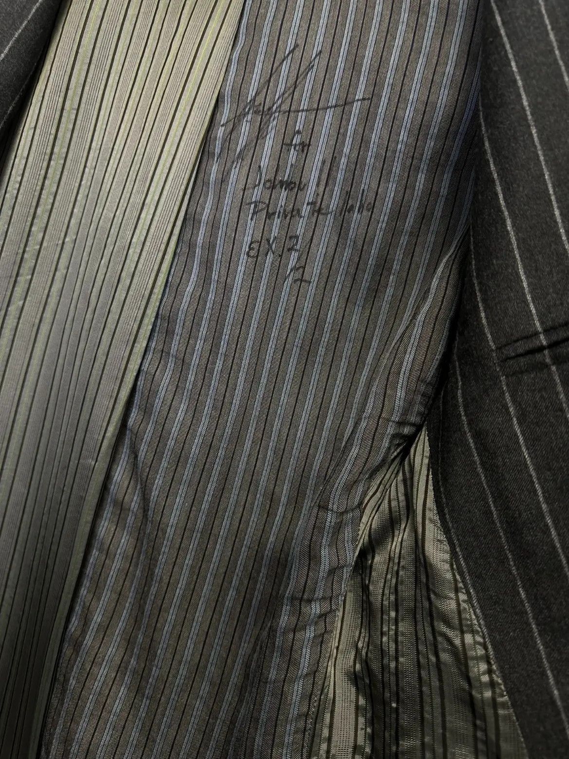 Geoffrey B. Small Geoffrey B. Small Geoffrey B.Small Piacenzela 1733spa Stri Size US S / EU 44-46 / 1 - 8 Thumbnail