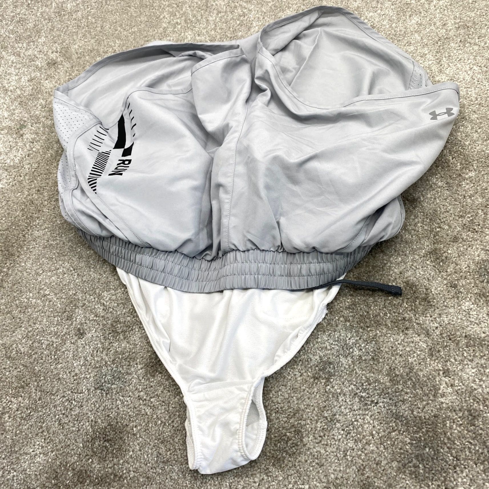 Under Armour Under Armour Running Shorts Womens Large Gray Lightweight Heatgear Fitted 6610 Size 24" / US 00 / IT 34 - 7 Thumbnail