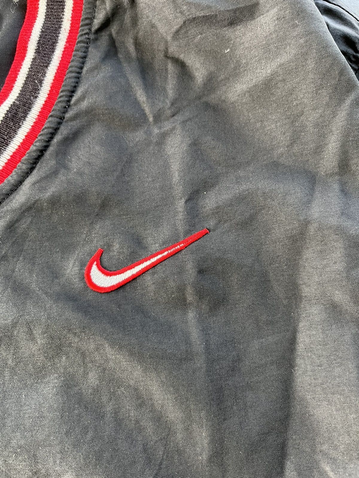 Nike × Vintage 🔥Nike Vintage Big Swoosh Embroidery V Neck Jacket 90s Size US XL / EU 56 / 4 - 3 Thumbnail