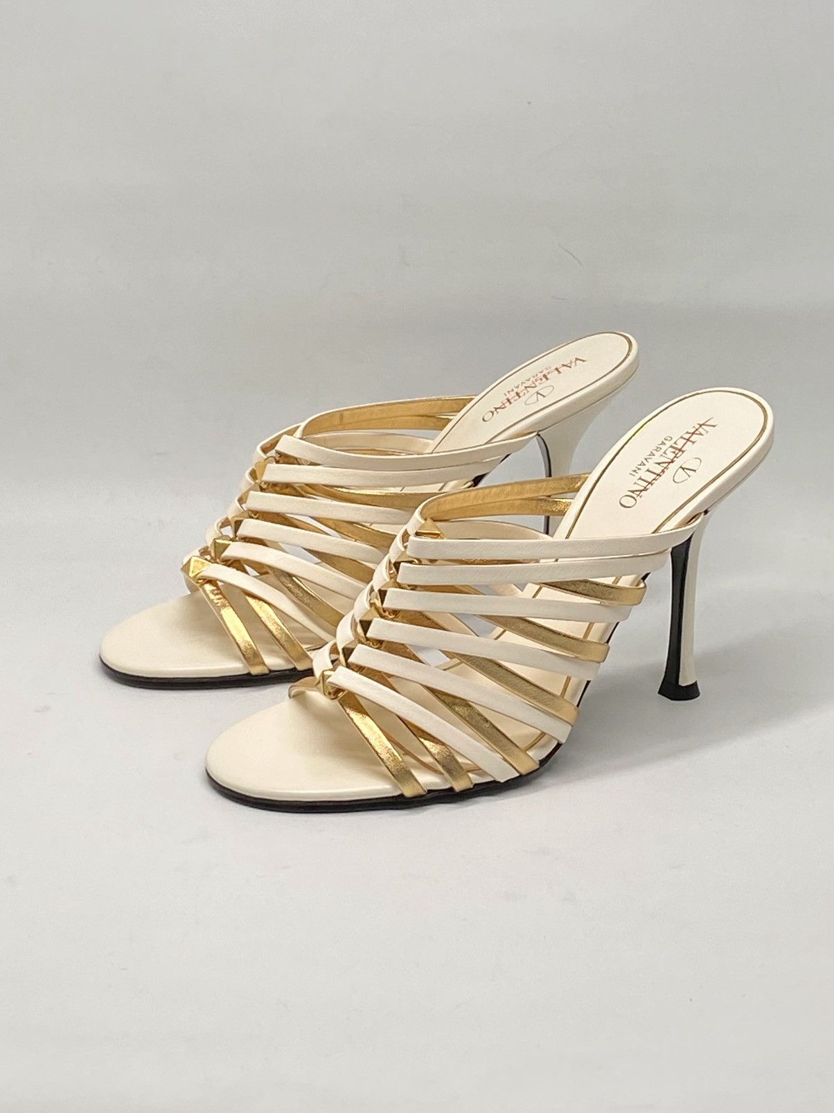 Valentino Valentino Garavani Rockstud Strappy Sandals Size 36 Size US 6 / IT 36 - 6 Thumbnail