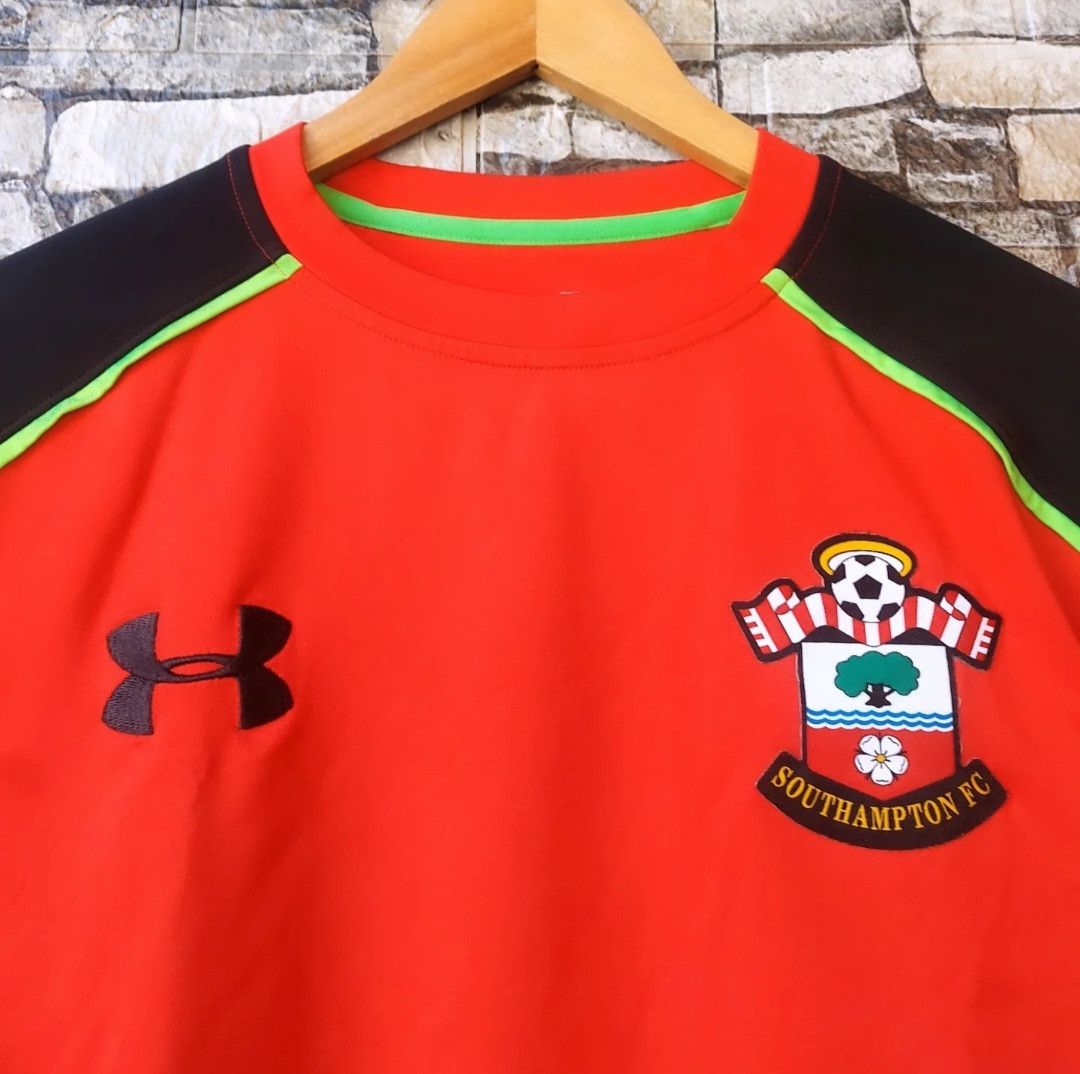 Under Armour 2016-2017 SOUTHAMPTON TRAINING SHIRT Size US S / EU 44-46 / 1 - 6 Thumbnail