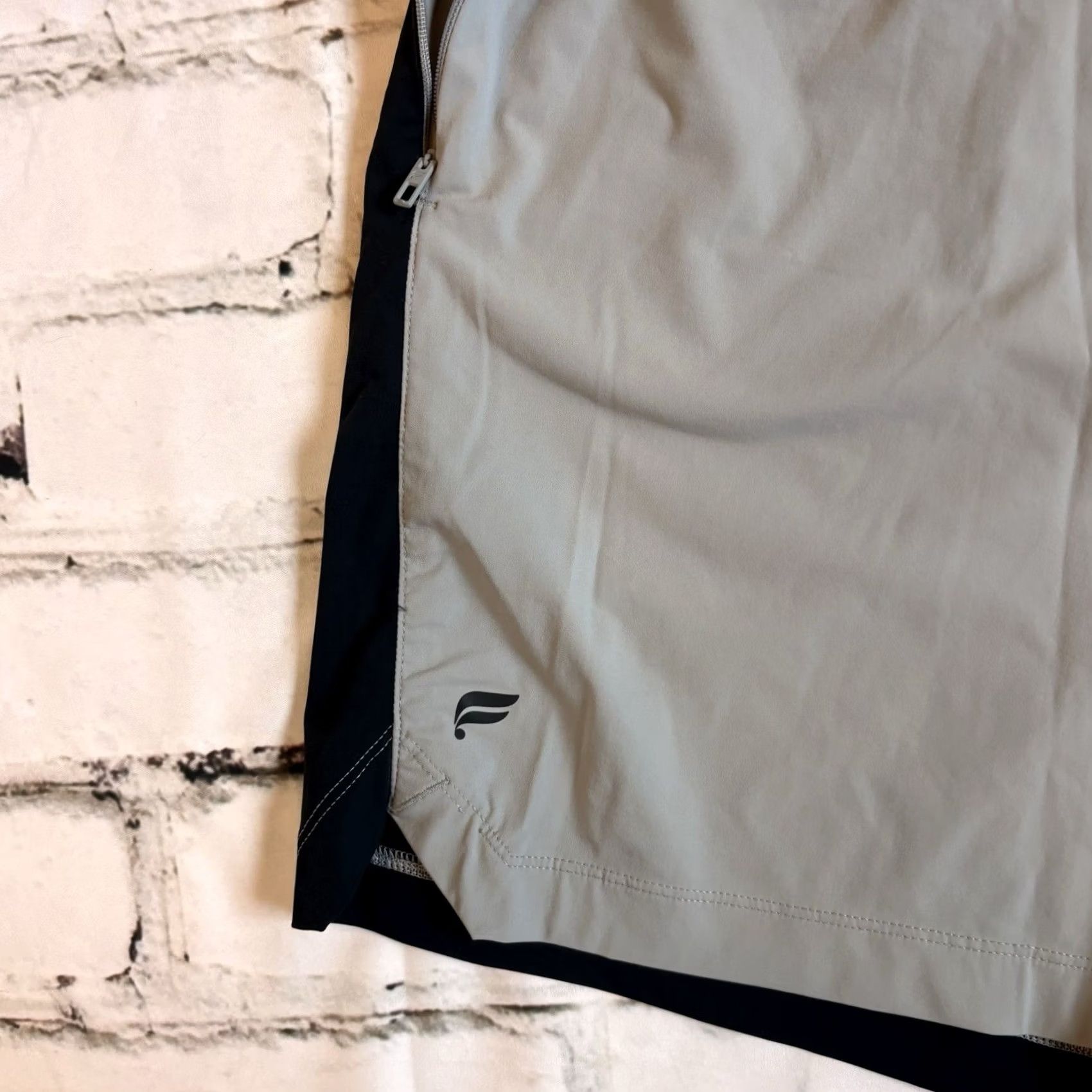 Fabletics VINTAGE? No. Size US 33 - 4 Thumbnail
