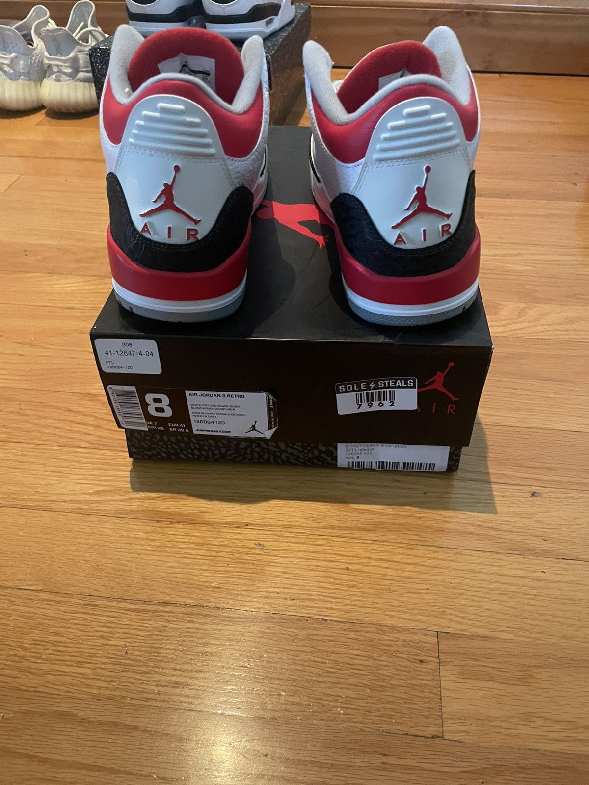 Jordan Brand 2013 fire red 3s retro Size US 8 / EU 41 - 1 Thumbnail