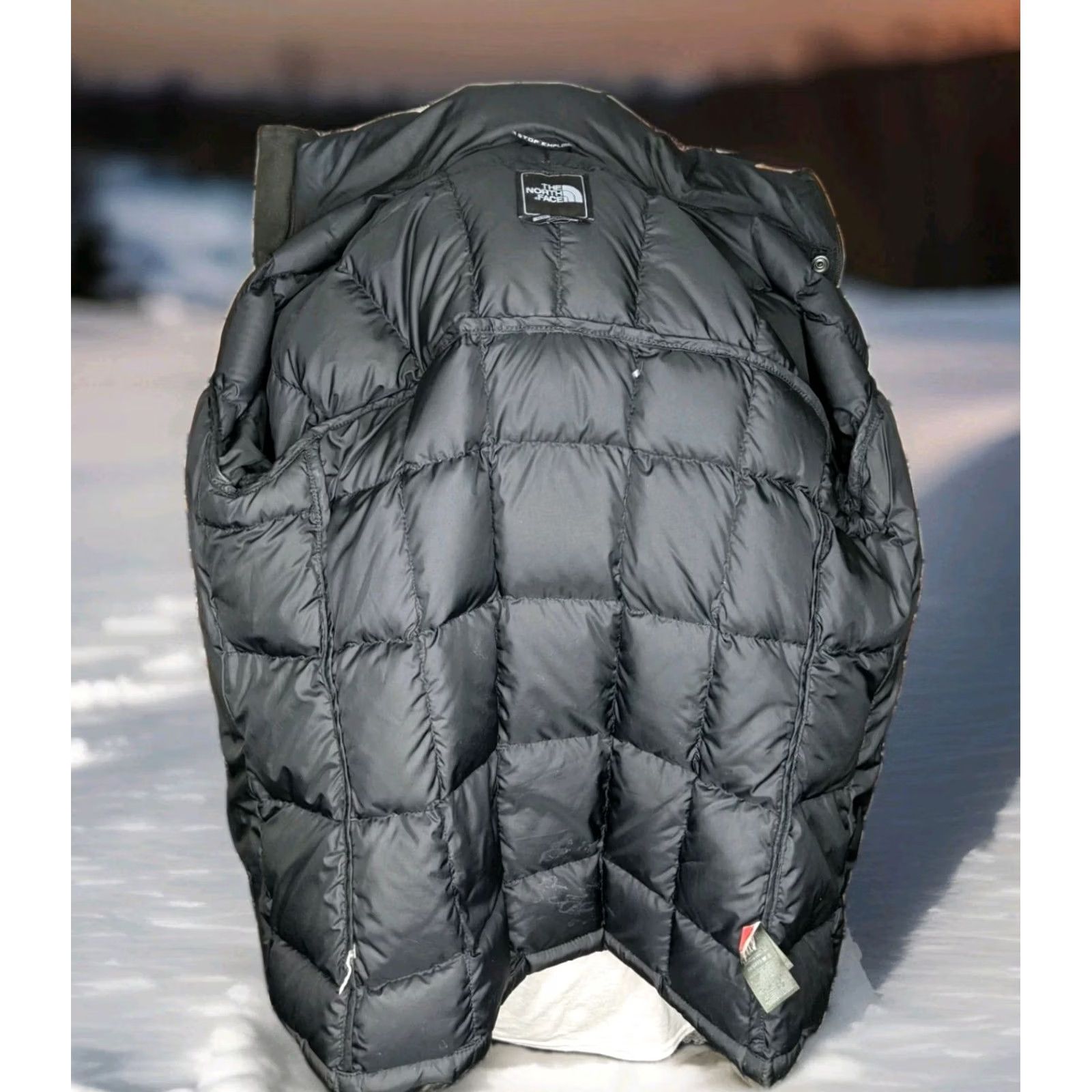The North Face The North Face Metropolis Jacket Womens Small Black Down Puffer Hood Parka Winter Size S / US 4 / IT 40 - 8 Thumbnail