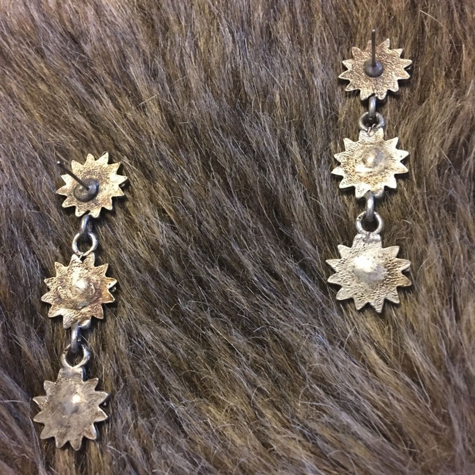 Vintage Vintage antique silver faux ruby daisy earrings Size ONE SIZE - 5 Thumbnail