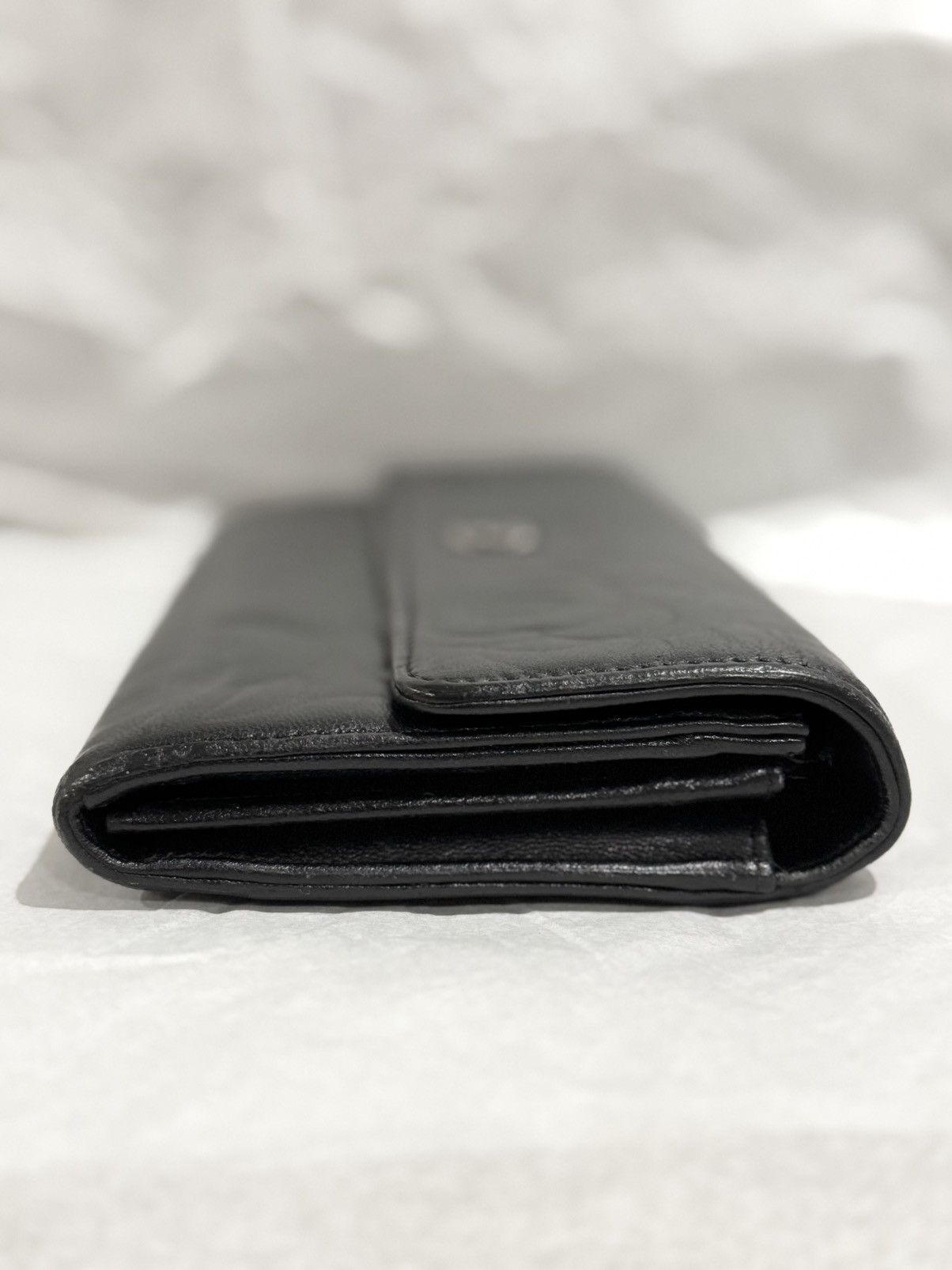 Chanel Authentic Chanel camellia wallet in black lambskin leather Size ONE SIZE - 10 Thumbnail
