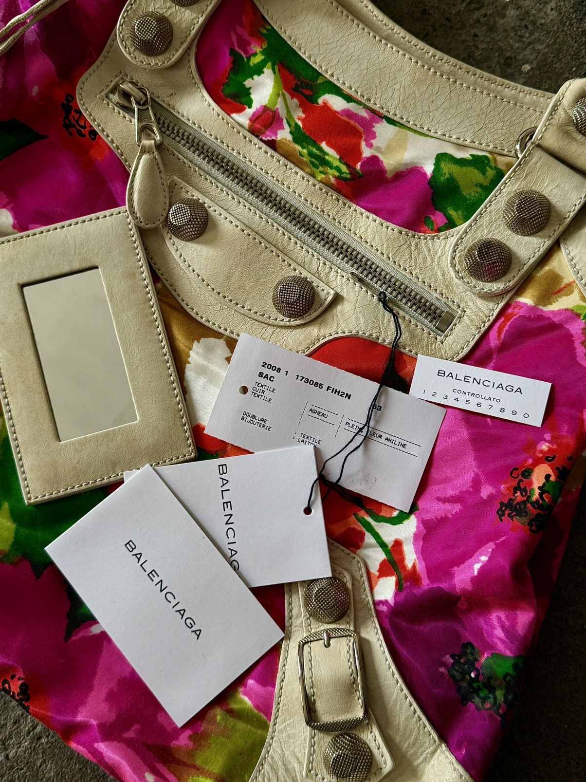 Balenciaga Balenciaga - 2000’s - Classic Motocross - Floral Satin Bag Size ONE SIZE - 20 Thumbnail