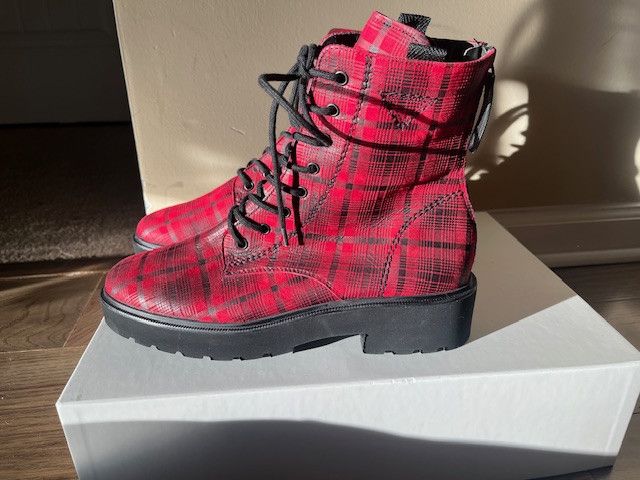 Paul Green Bronx Lace-Up Platform Boot Chunky Red
