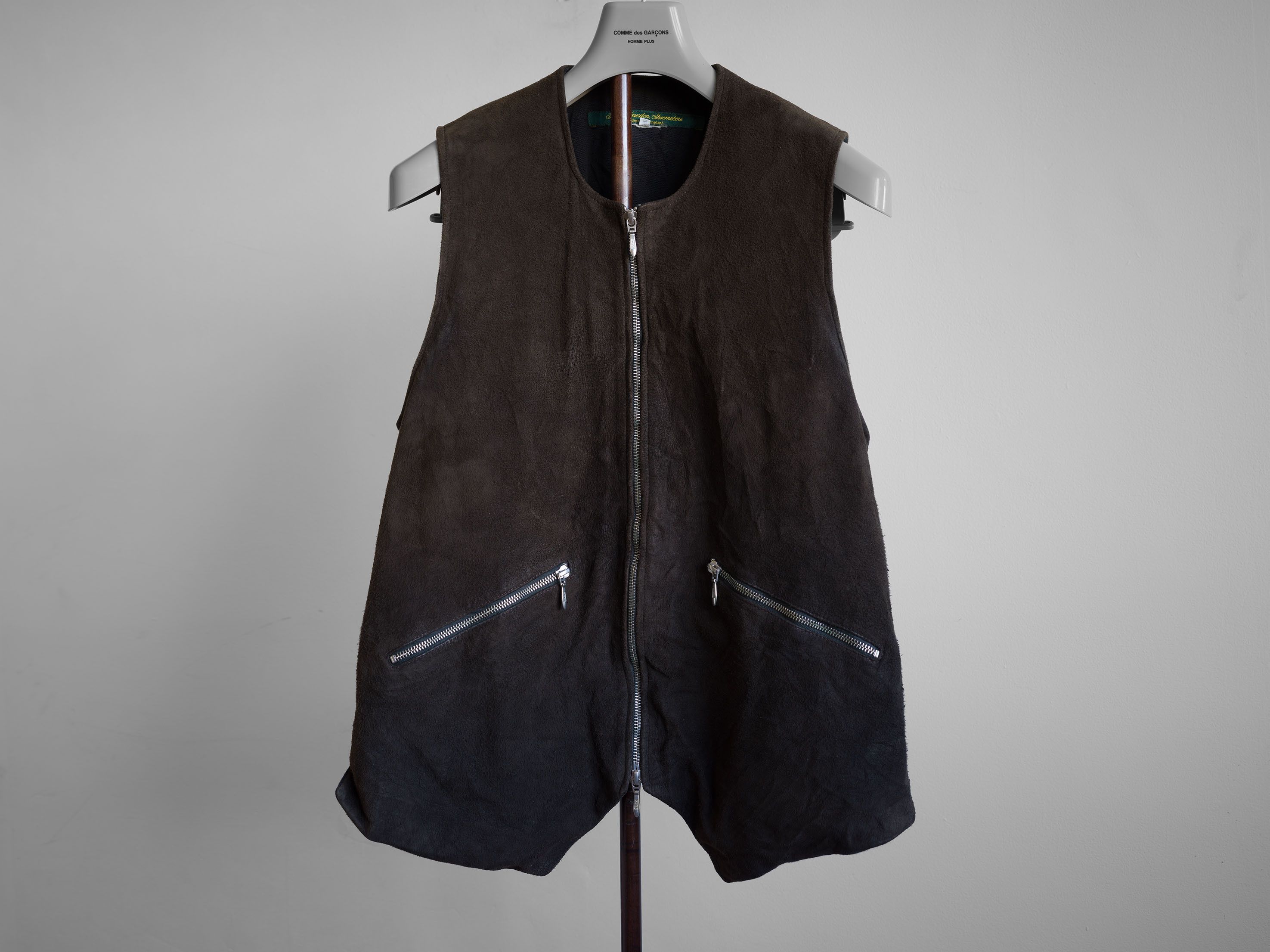 Paul Harnden Shoemakers MEN'S GILET CHAMOIS LEATHER BROWN Size US M / EU 48-50 / 2 - 4 Thumbnail