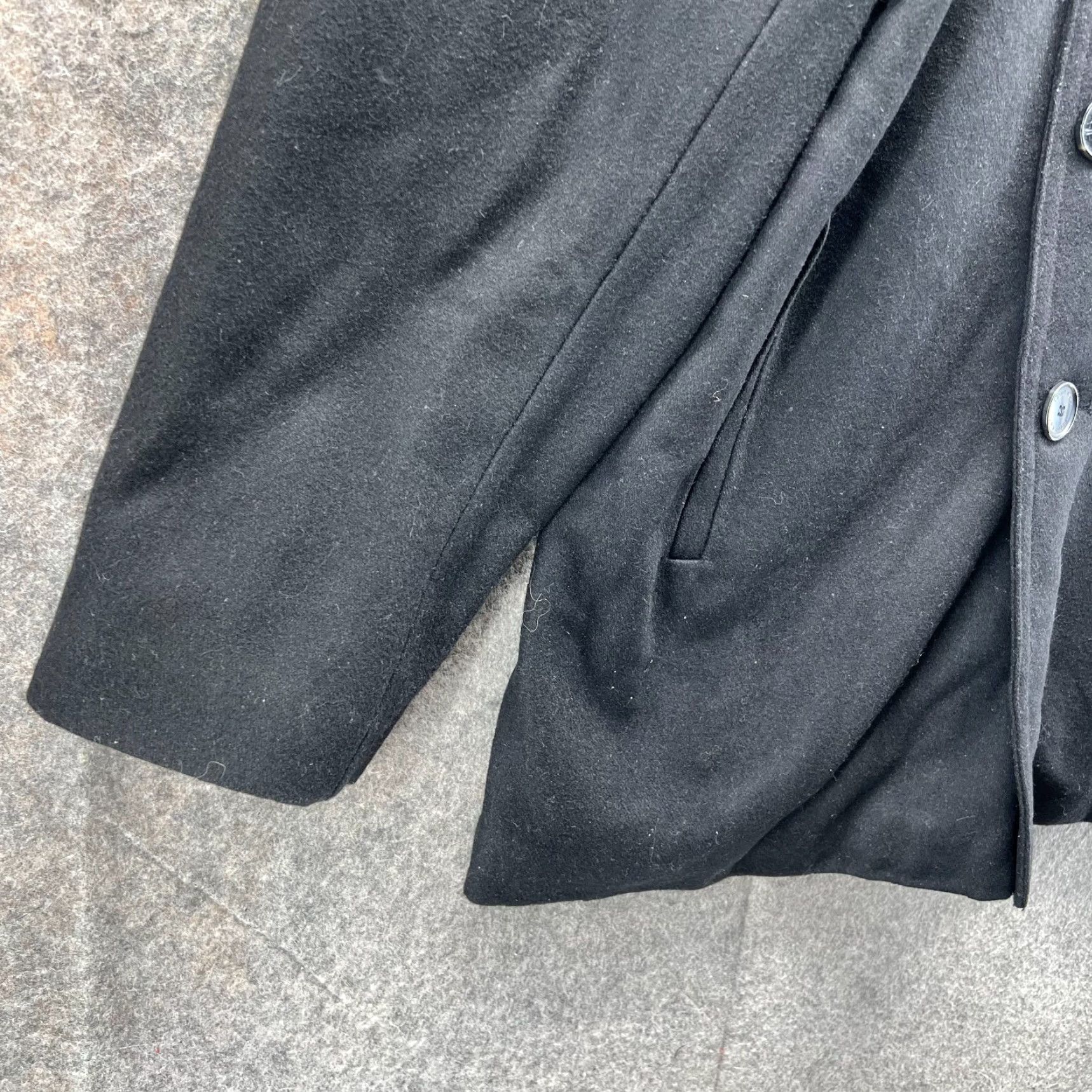 Calvin Klein VINTAGE Calvin Klein Pea Coat Jacket Men Large Black Wool Polyester Lined Long Coat Heavy Winter Casual Business 50 Chest Regular Size L Black Mens Size US L / EU 52-54 / 3 - 5 Thumbnail