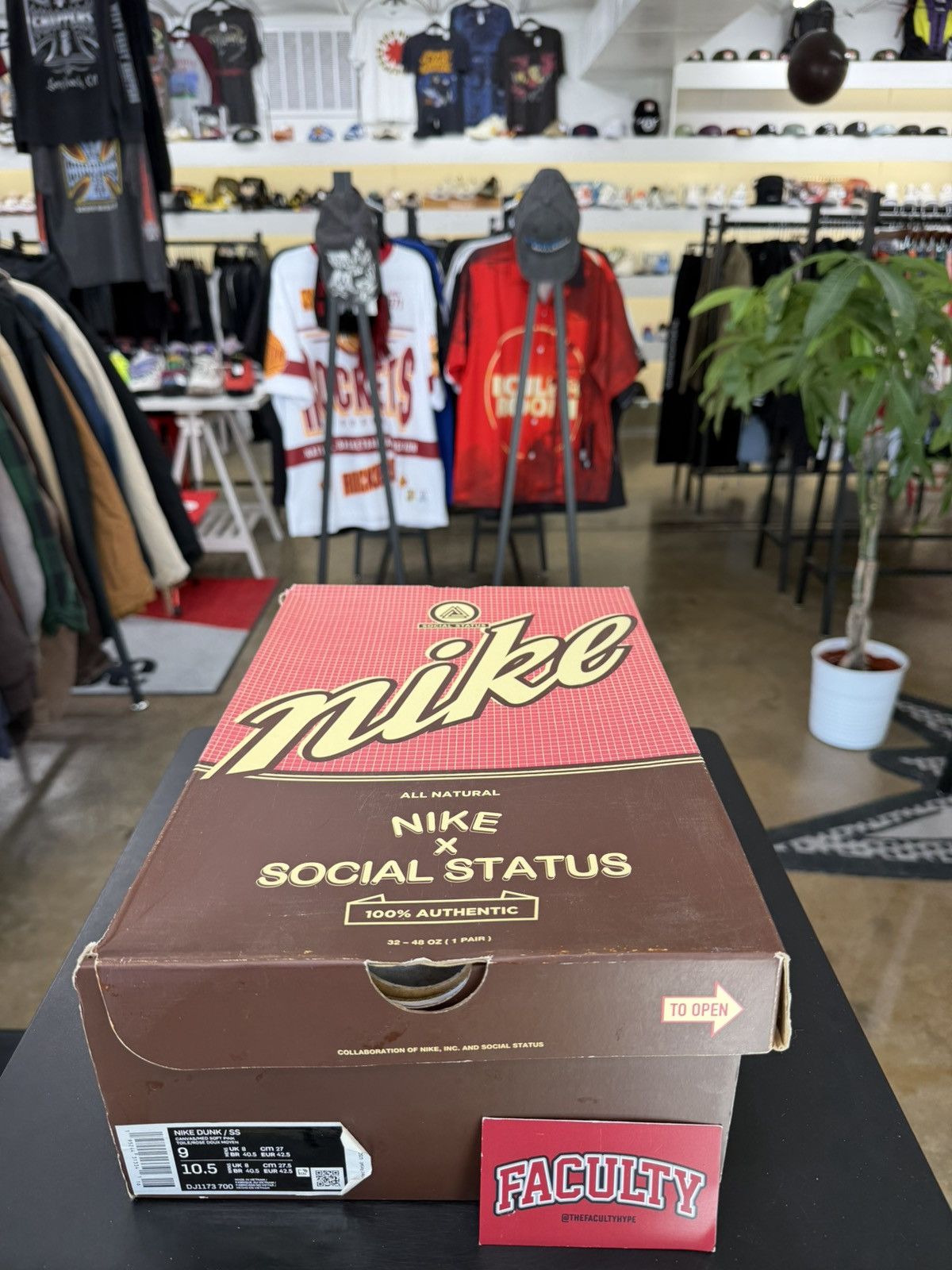 Nike × Social Status Nike Dunk Mid Social Status Chocolate Milk Size 9 (2021) Size US 9 / EU 42 - 14 Thumbnail