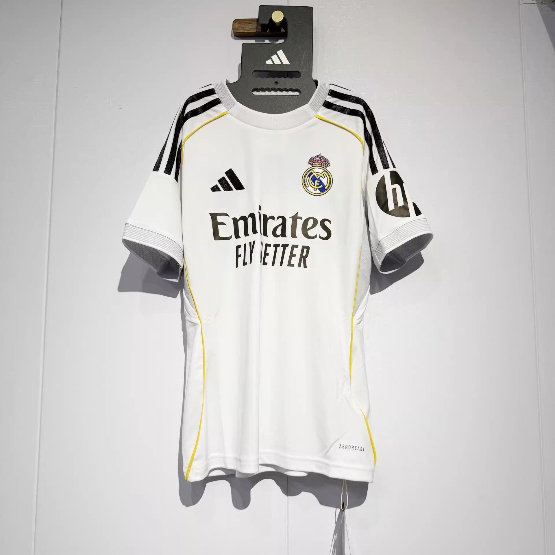 Other 2026 Real Madrid Jersey Size US XXL / EU 58 / 5 - 1 Thumbnail