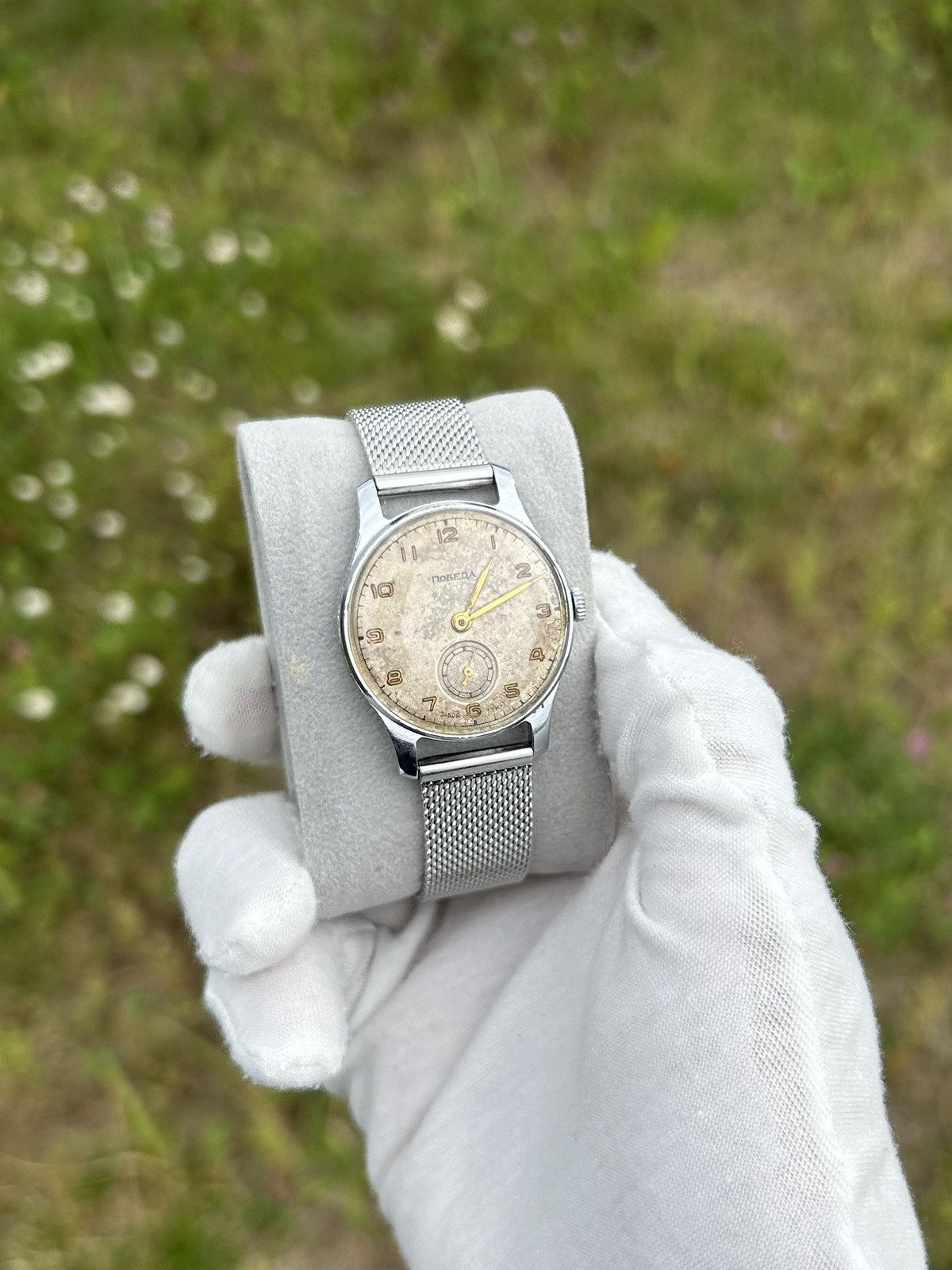 Vintage Vintage Watch Pobeda Made in USSR Soviet Wristwatch 1950s Size ONE SIZE - 4 Thumbnail