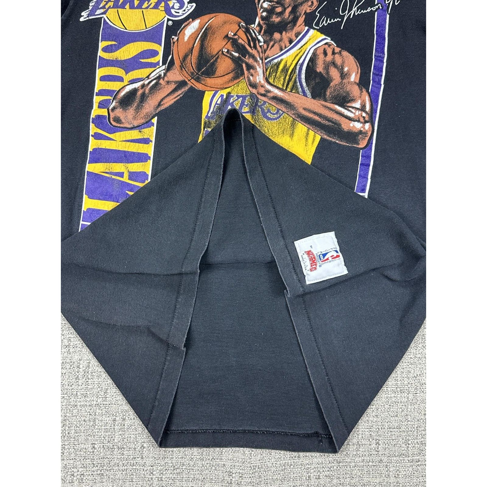Nutmeg Los Angeles Lakers Shirt Sz L NBA Magic Johnson 90s Nutmeg Size US L / EU 52-54 / 3 - 3 Thumbnail