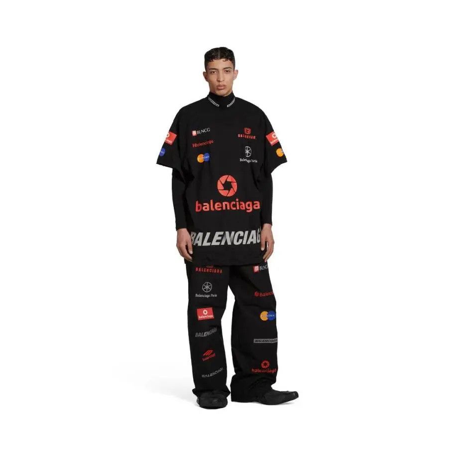 Balenciaga o1s1rm0625 Top League T-Shirt Oversized in Black Size US XXL / EU 58 / 5 - 3 Thumbnail