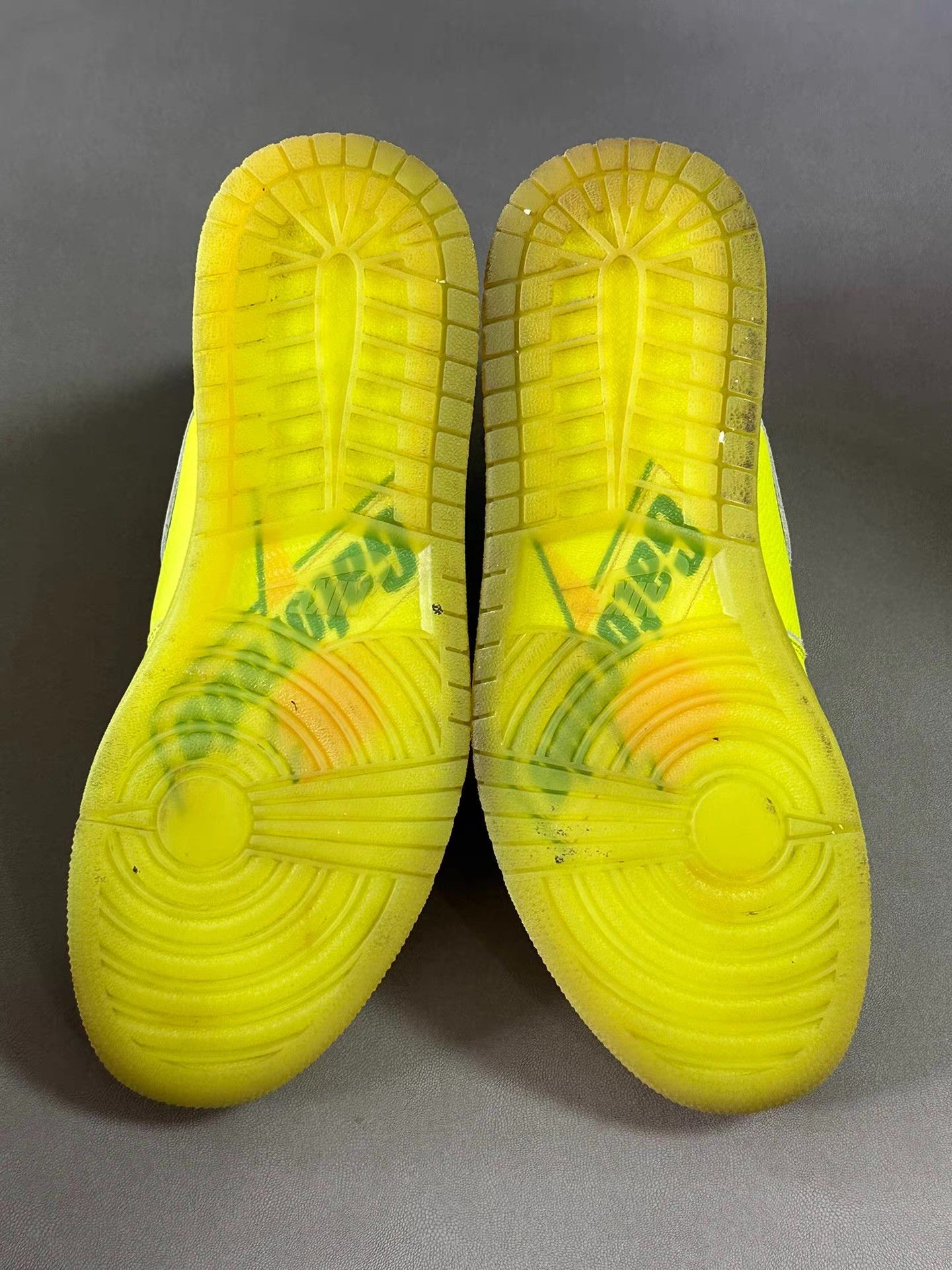 Nike Air Jordan 1 Gatorade Ｑ20 Size US 8.5 / EU 41-42 - 4 Thumbnail
