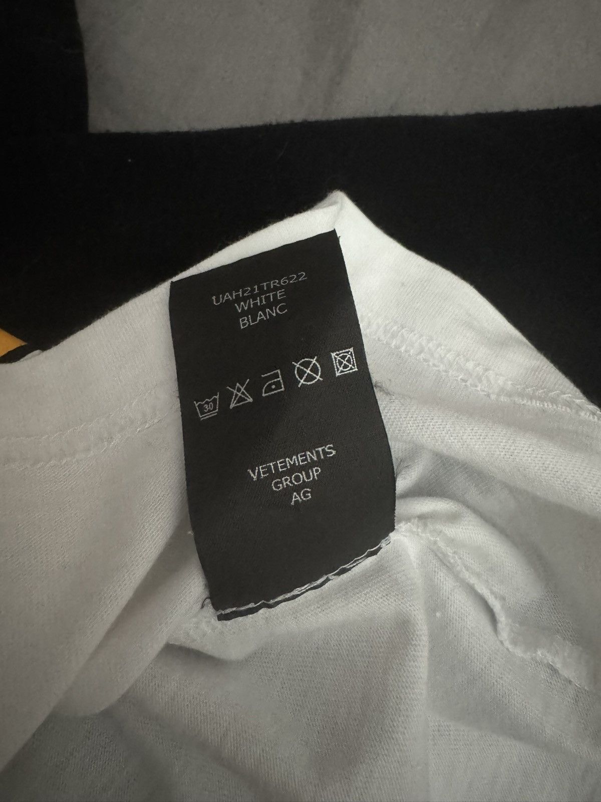 Vetements Vetements Heartbreaker tee AW21 Size US XS / EU 42 / 0 - 7 Thumbnail