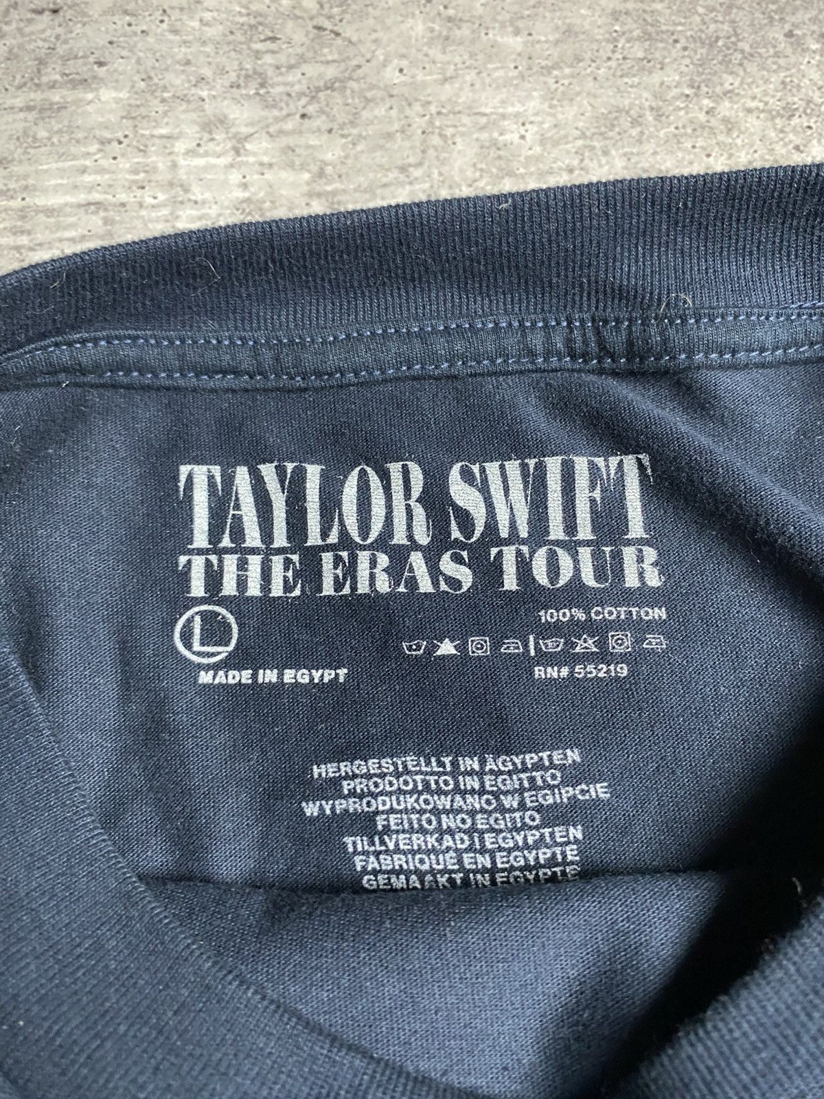 Band Tees Taylor Swift Tour Long Sleeve Size US L / EU 52-54 / 3 - 6 Thumbnail