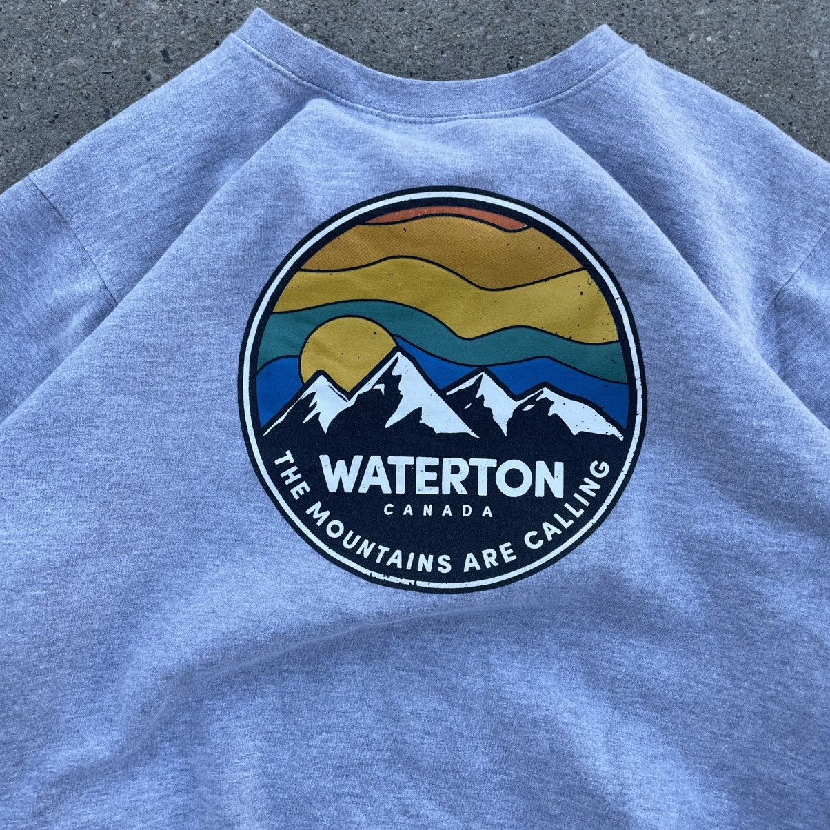 Vintage Vintage Heavyweight Watertown Canada Graphic Crewneck Size US S / EU 44-46 / 1 - 2 Thumbnail