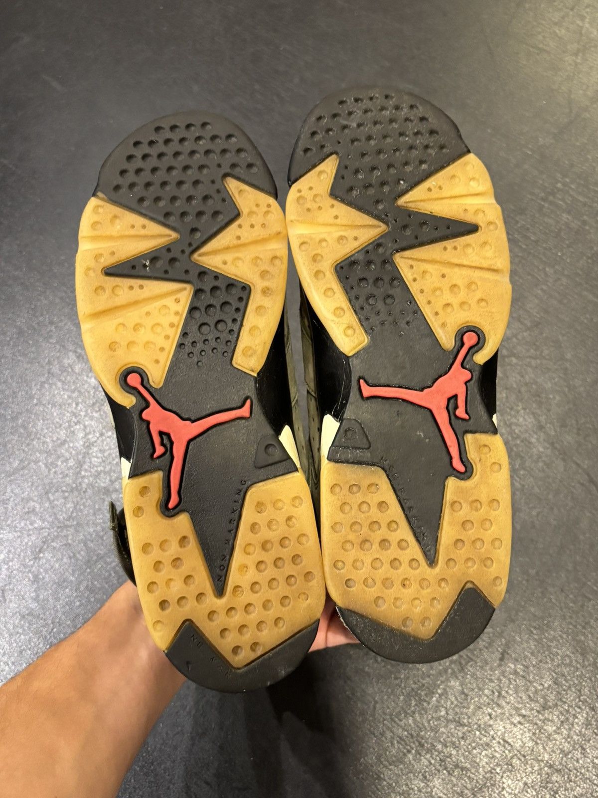 Jordan Brand × Travis Scott Jordan 6 Retro ‘Travis Scott’ Size US 6.5 / EU 39-40 - 7 Thumbnail