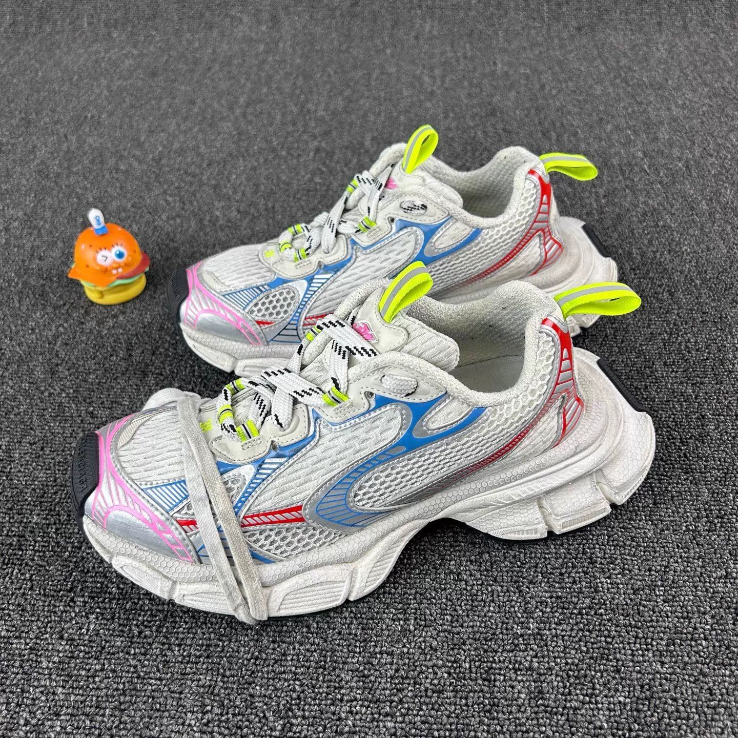 Balenciaga Balenciaga Color Blocked White/Blue/Red 38 Sneakers Size US 8 / IT 38 - 1 Thumbnail
