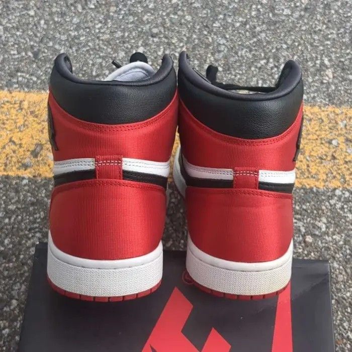 Jordan Brand Jordan 1 Retro High Satin Black Toe CD0461016 Size 11 Women Size US 9.5 / EU 42-43 - 4 Thumbnail