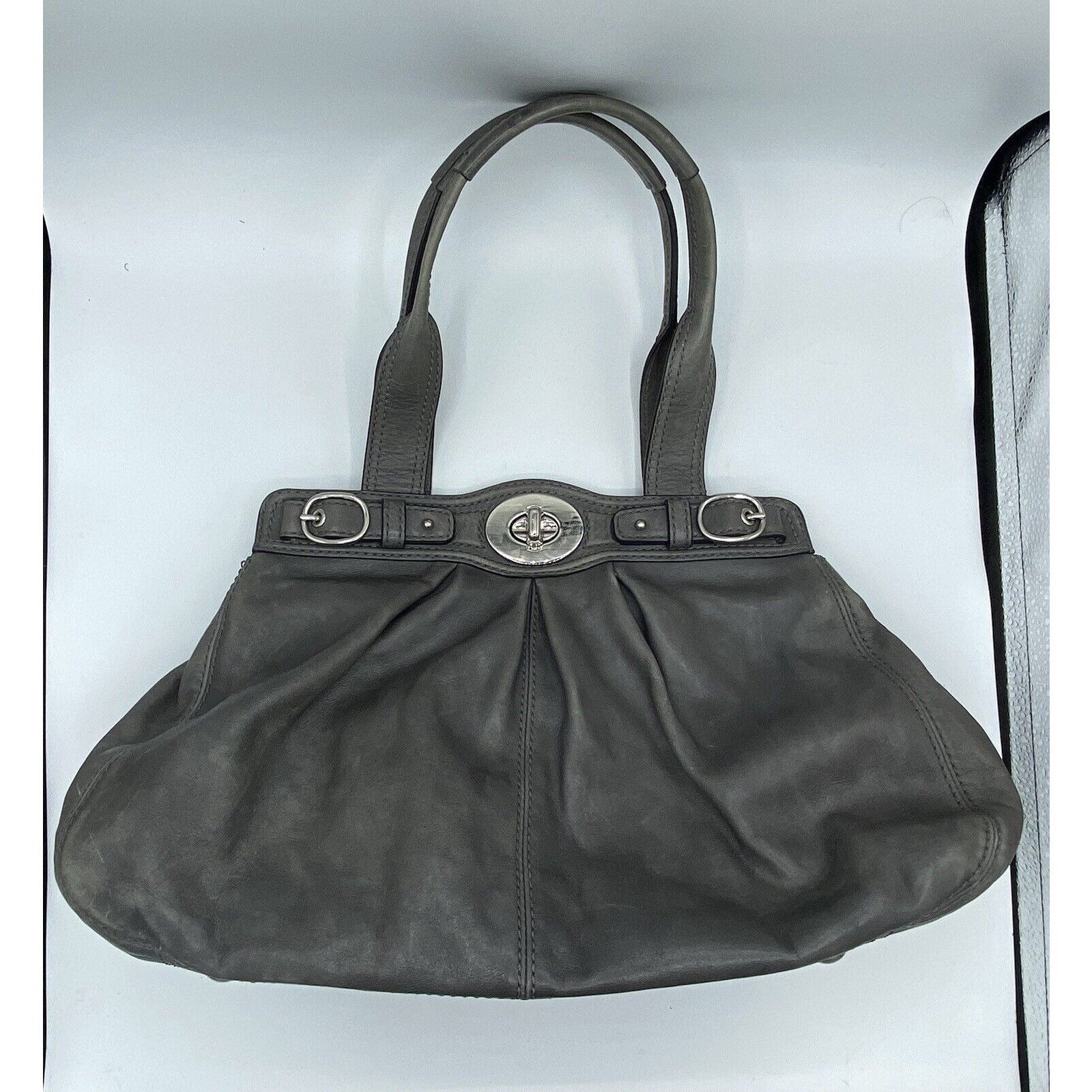 Coach Coach Leather Pleated D0973-13934 Gray Shoulder Bag Size ONE SIZE - 1 Thumbnail