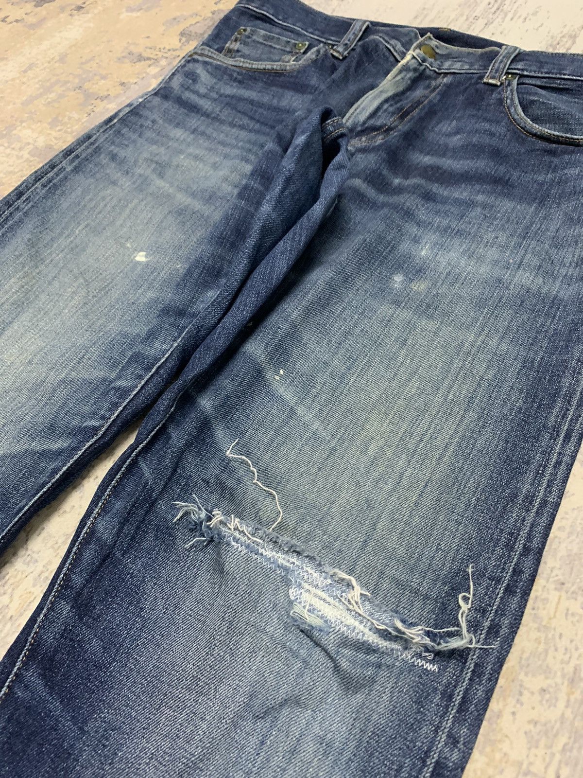 Japanese Brand Distressed Uniqlo Selvedge Undercover Style Jeans 34x31 Size US 35 - 7 Thumbnail