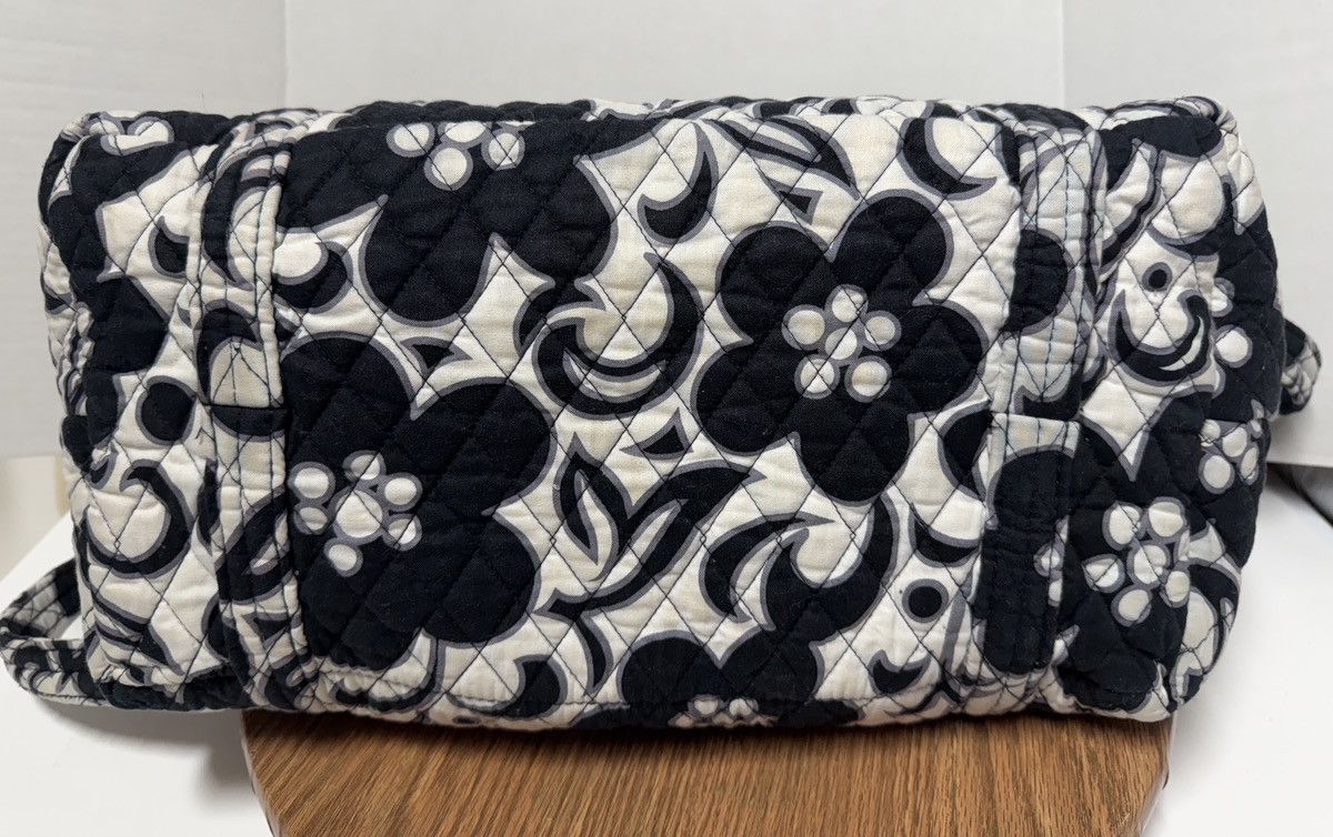 Vera Bradley Vera Bradley Retired Night/Day Black/White Zippered Tote Bag Size ONE SIZE - 7 Thumbnail