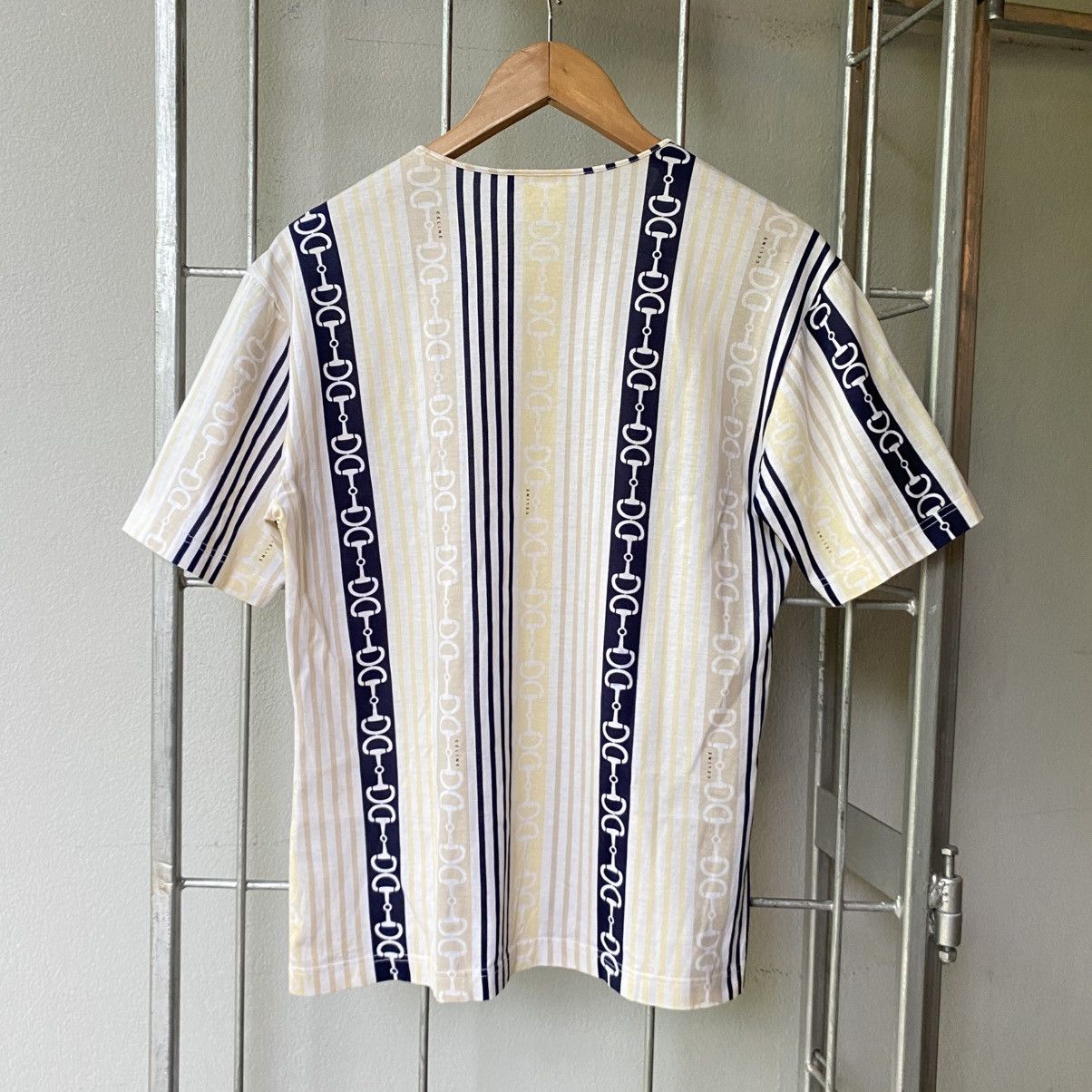 Celine CELINE Beige & Navy Chain Stripe Tee Size XS / US 0-2 / IT 36-38 - 17 Thumbnail