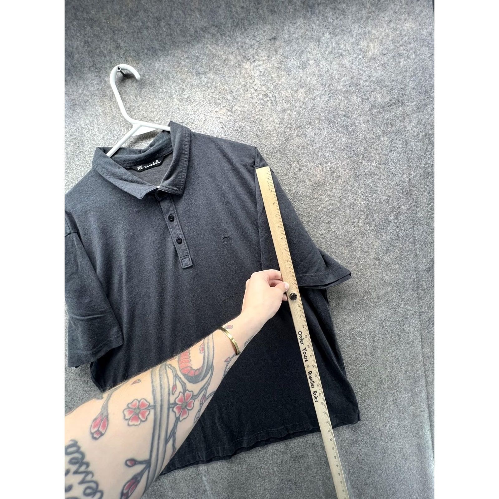 TravisMathew TravisMathew Polo Shirt Mens 2XL Gray Solid Logo Knit Casual Short Sleeve Size US XXL / EU 58 / 5 - 5 Thumbnail